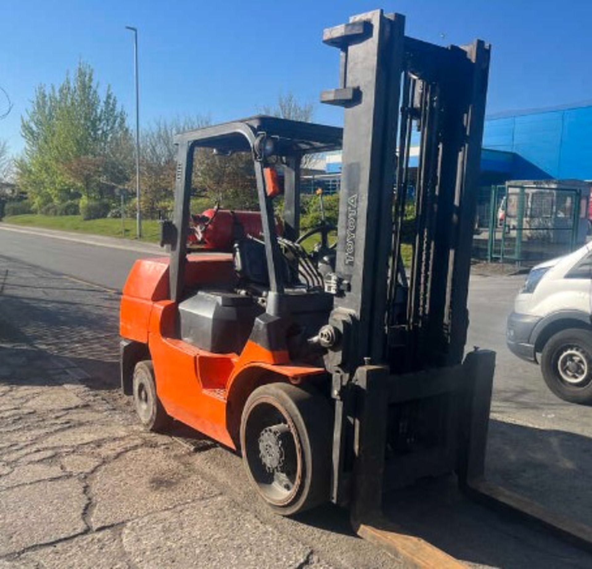 LPG FORKLIFTS TOYOTA 7FGCU55 - Image 2 of 3