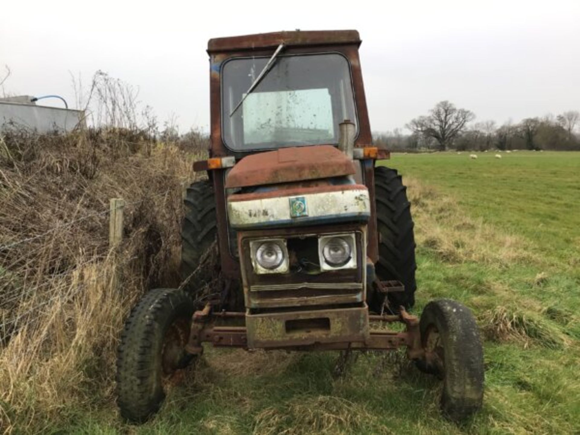 LEYLAND 272 TRACTOR. FOR SPARES - Image 4 of 5