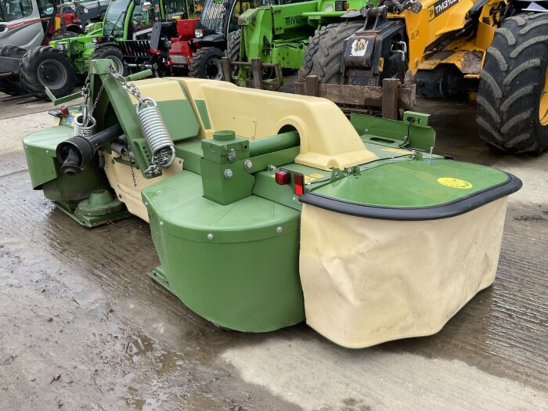 KRONE EASYCUT F320 - Bild 6 aus 8