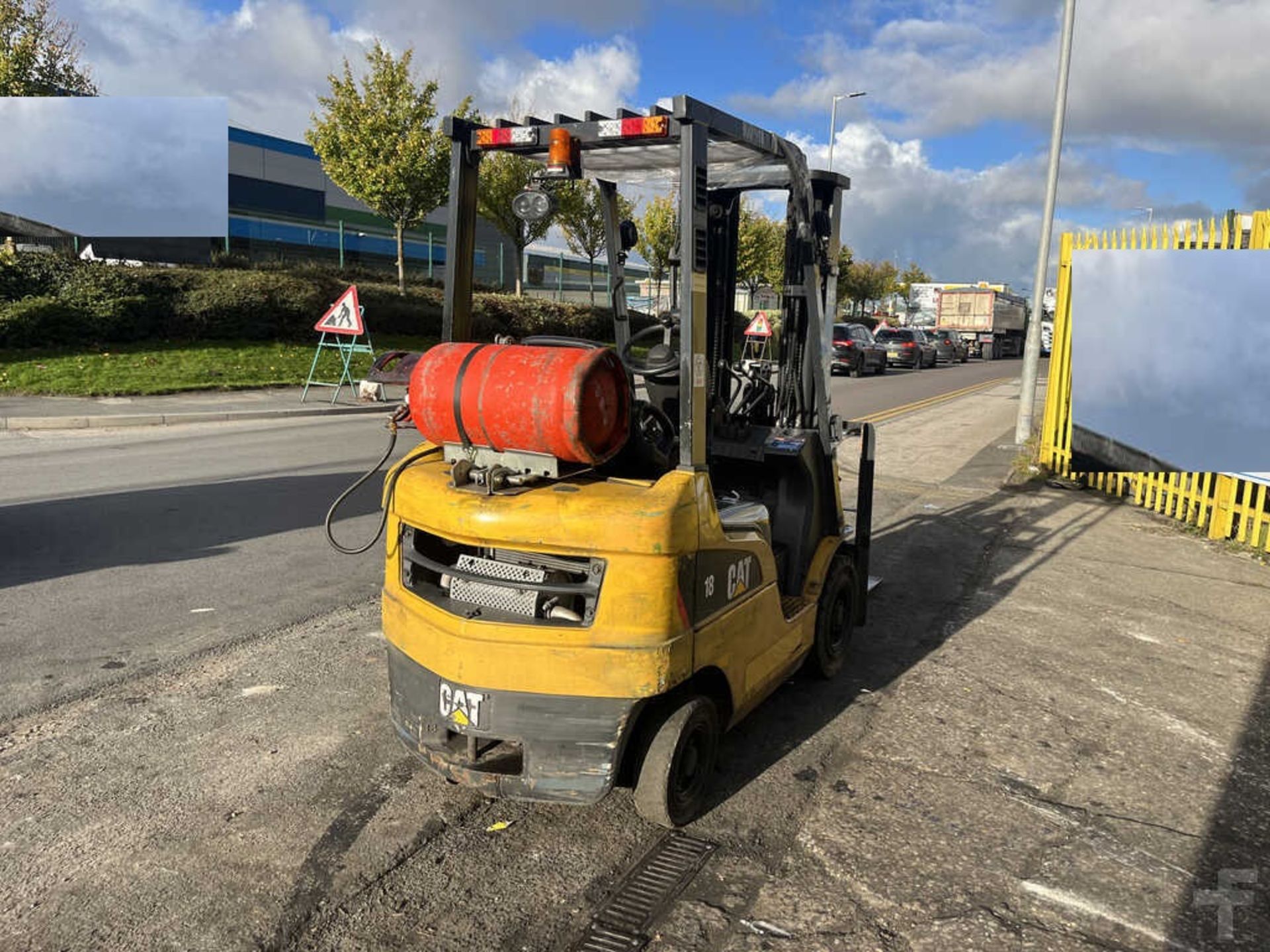 LPG FORKLIFTS CAT LIFT TRUCKS GP18NT - Image 3 of 6