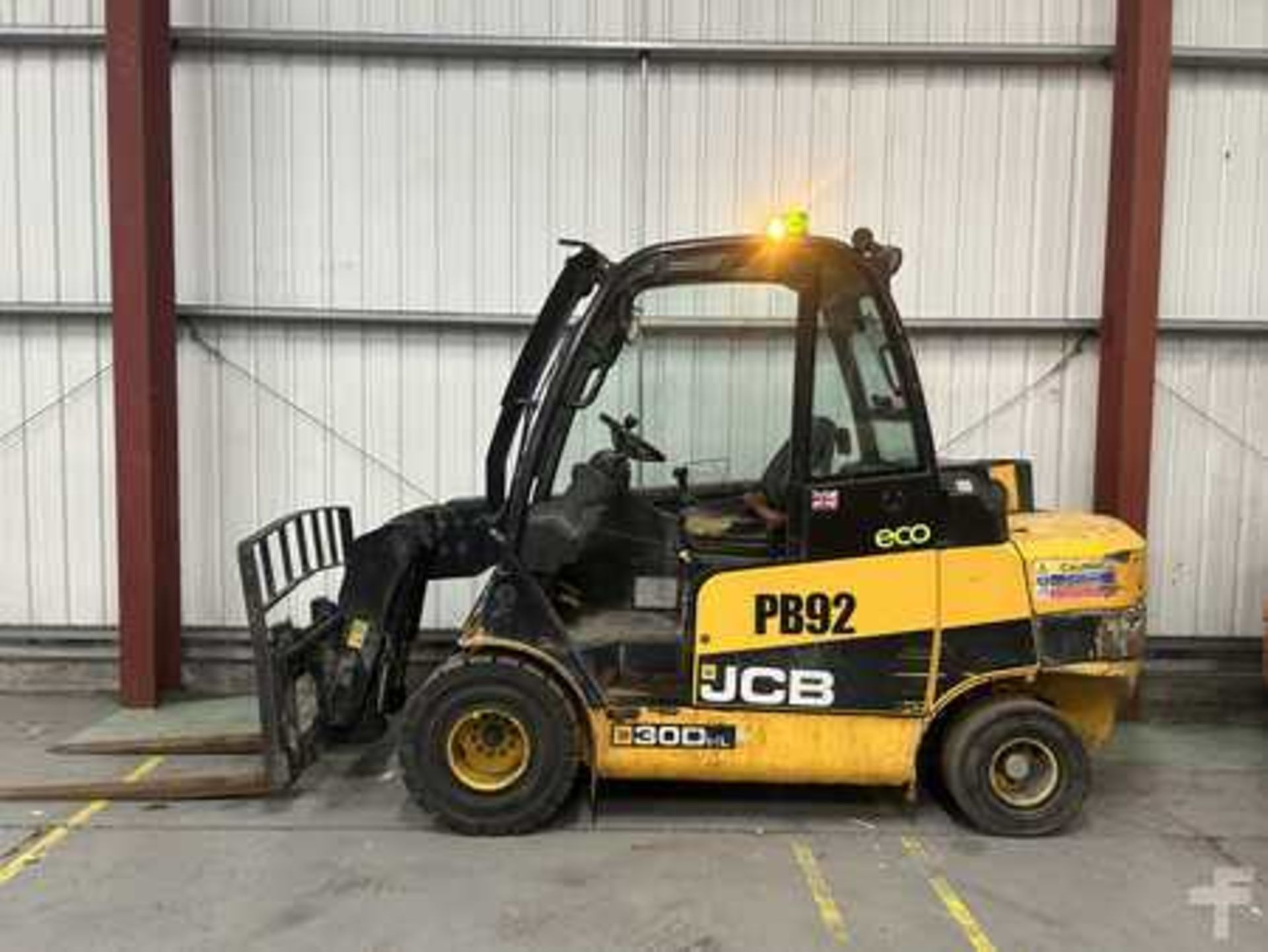 TELEHANDLER FIXED JCB TLT30D