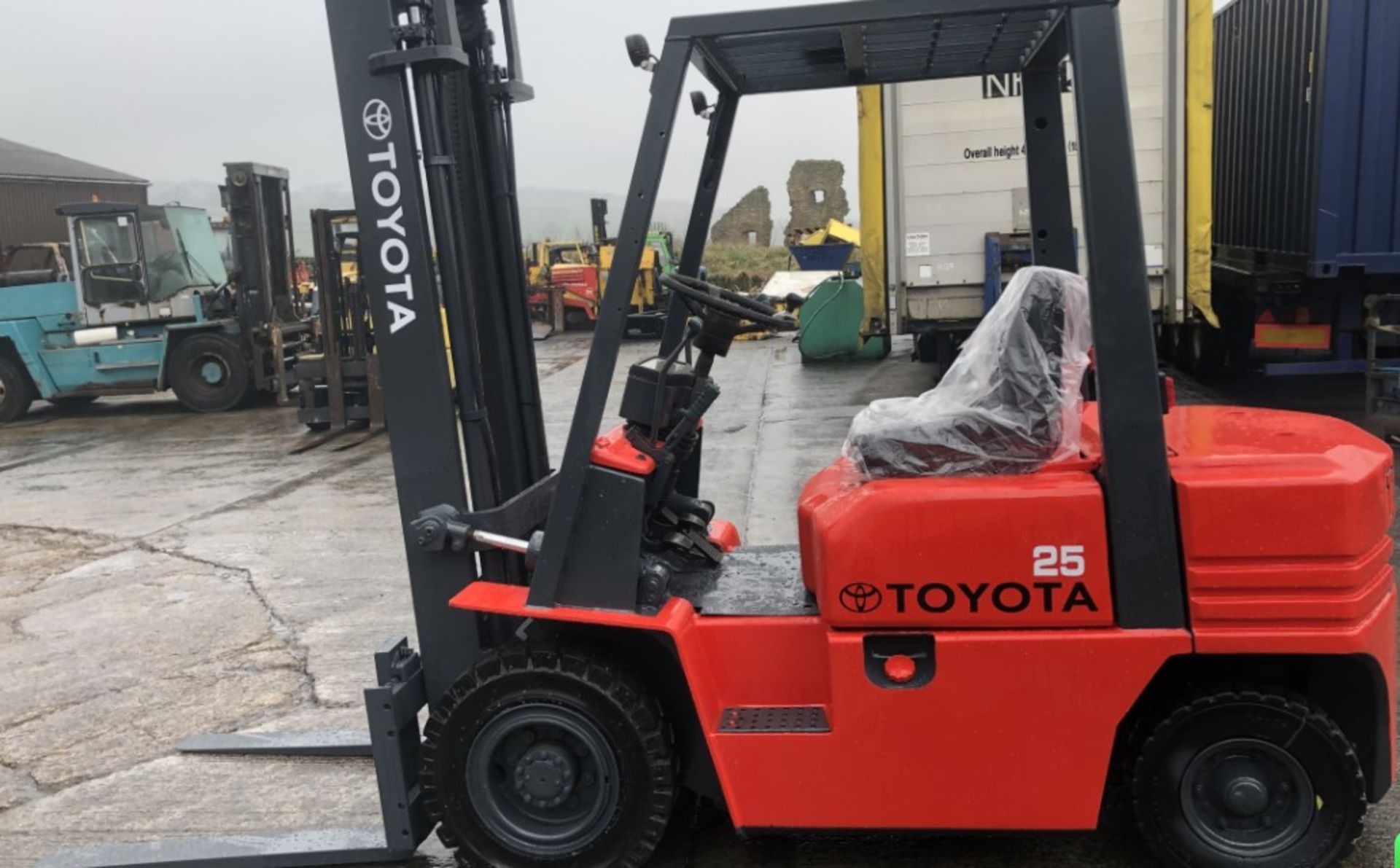 TOYOTA FD 25, 2.5 TON DIESEL FORKLIFT - Image 2 of 10