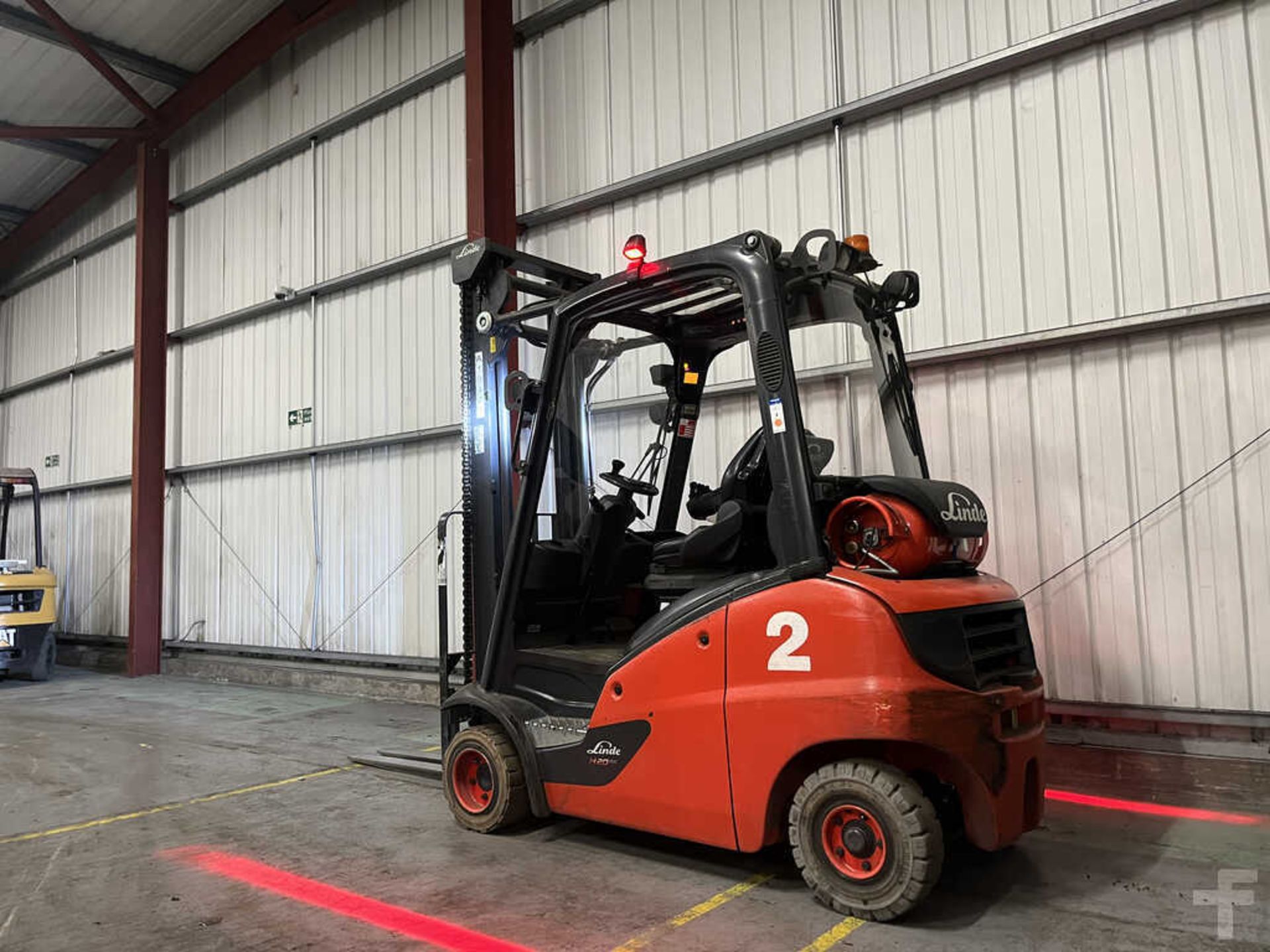 LPG FORKLIFTS LINDE H20T-01 - Image 3 of 7