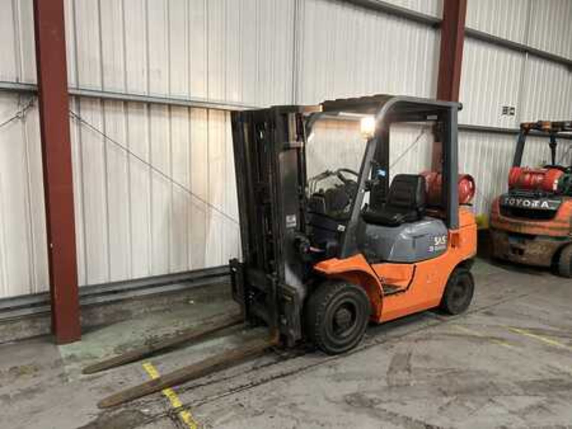 LPG FORKLIFTS TOYOTA 42-7FGF25 - Image 2 of 6