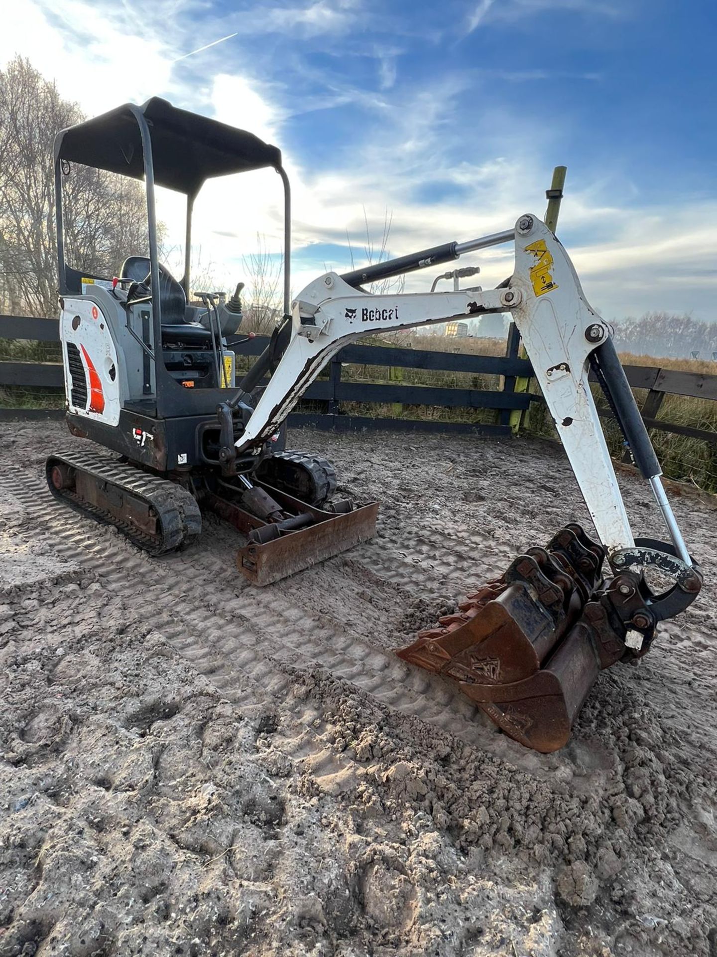 2021 BOBCAT E17 MINI DIGGER EXCAVATOR TRACK MACHINE 1.7 TON ! 3 BUCKETS - Bild 16 aus 20