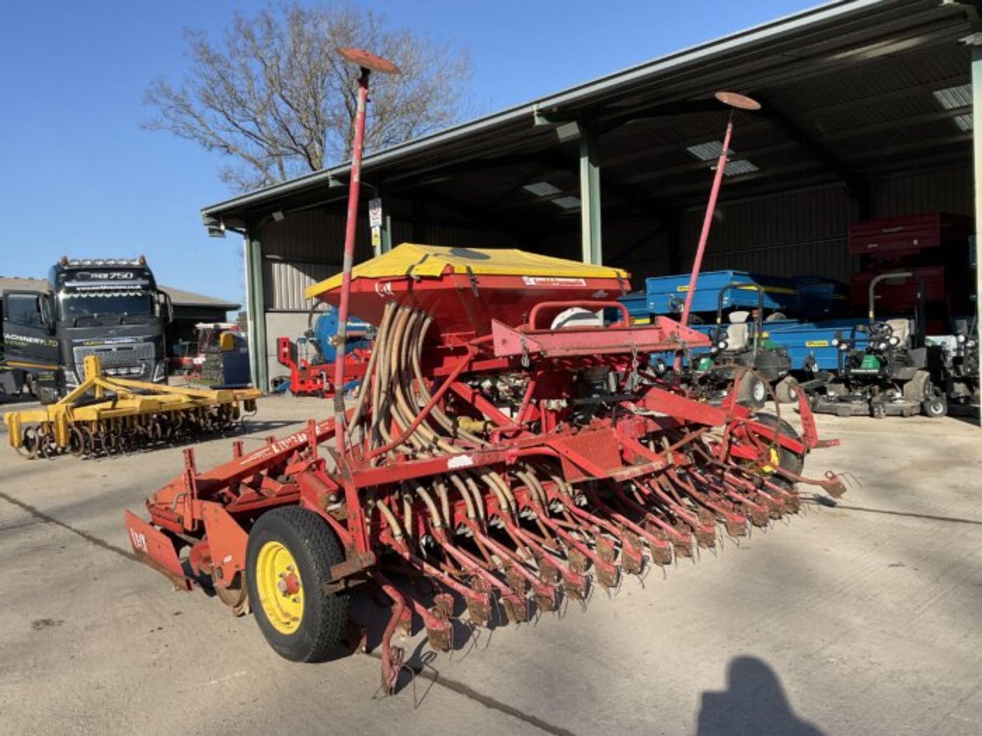 LELY COMBI PNEUMATIC 4 METRE DRILL COMBINATION 400-45.