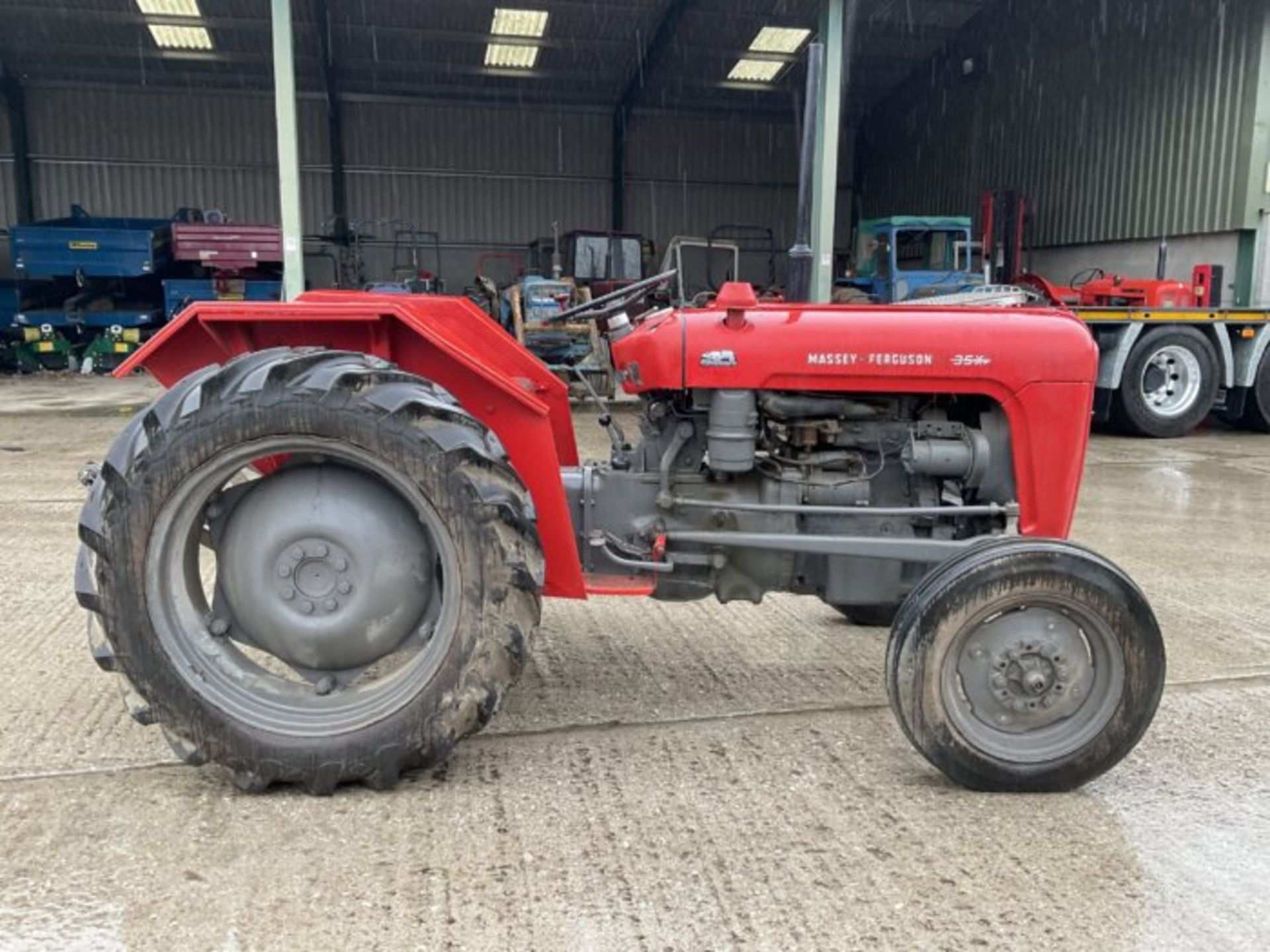 MASSEY FERGUSON 35X. 3 CYLINDER. DIESEL. GOOD WORKING ORDER. VERY TIDY. - Image 5 of 9