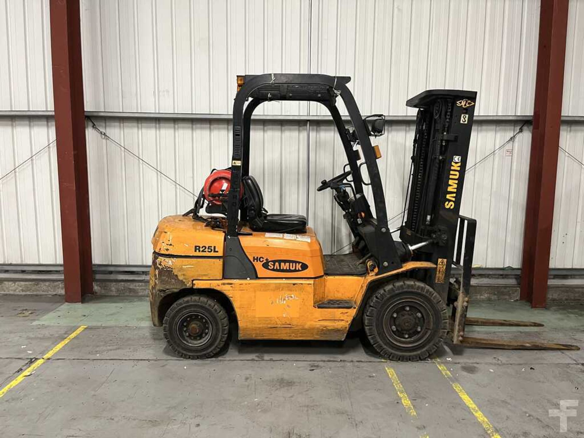 LPG FORKLIFTS SAMUK R25L