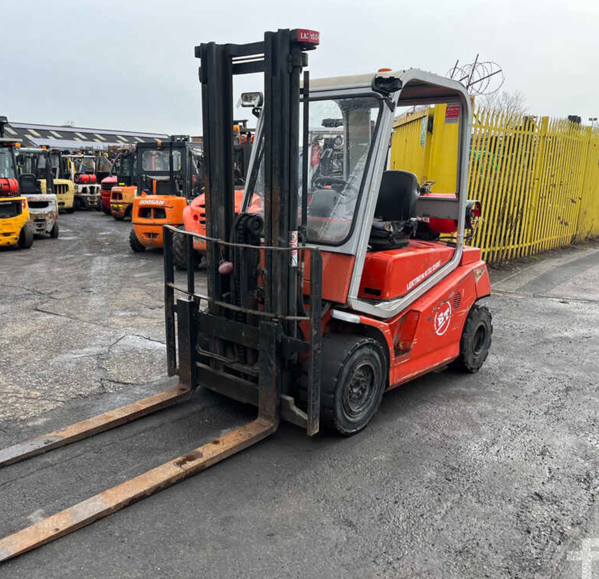 LPG FORKLIFTS BT CBG35 - Image 5 of 8