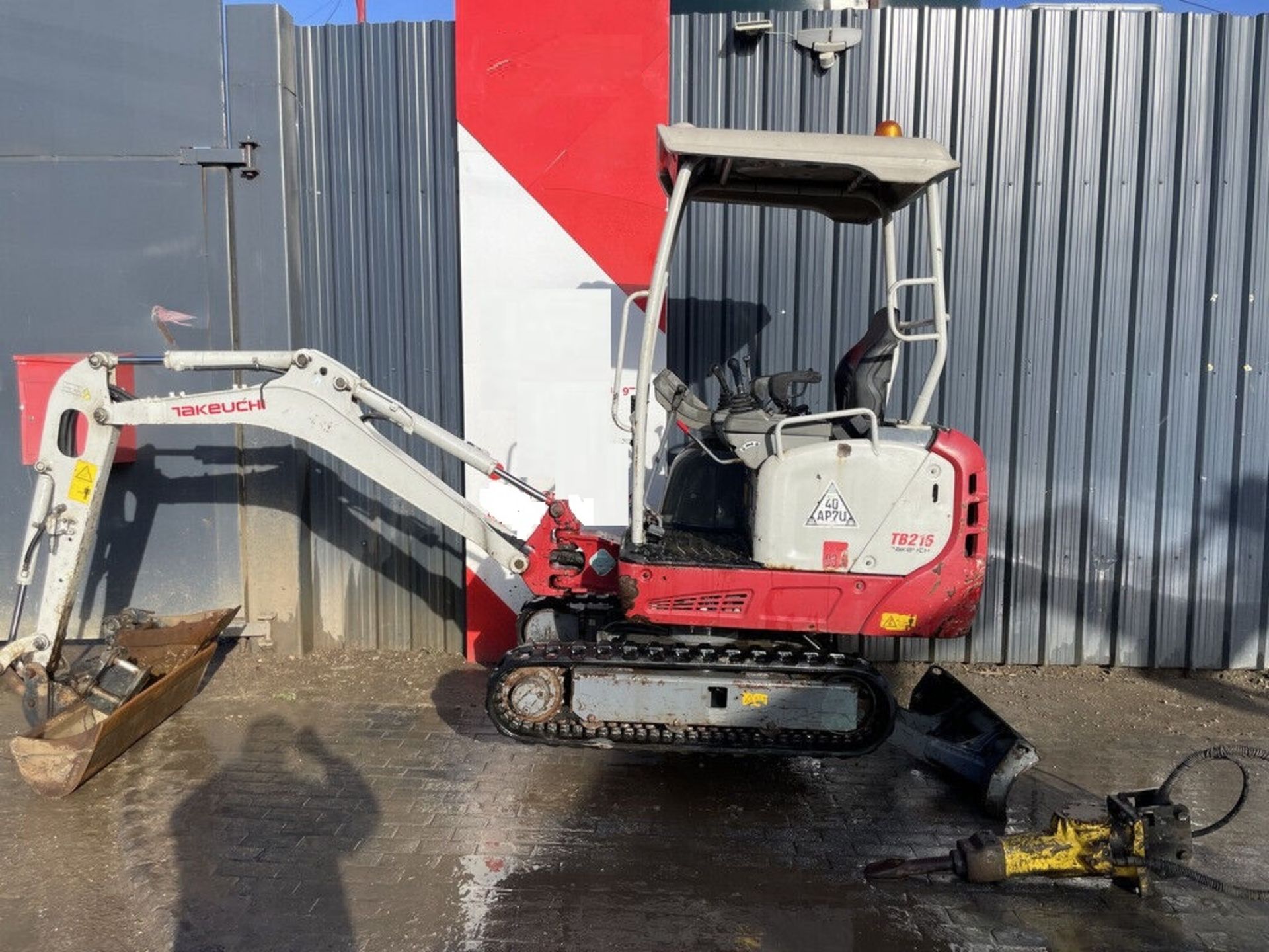 EFFICIENCY REDEFINED: 2017 TAKEUCHI TB216 WITH ATLAS COPCO BREAKER - Image 2 of 10