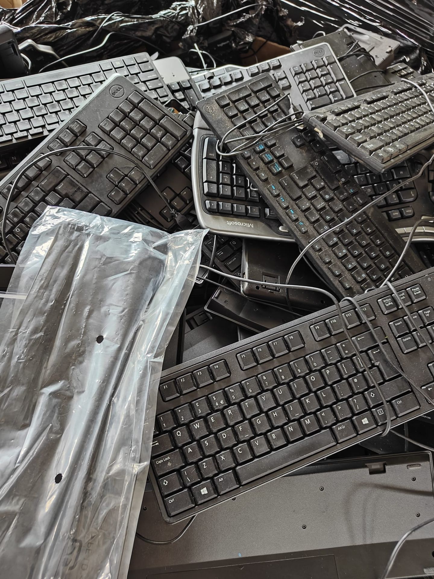 100 X USED USB KEYBOARDS