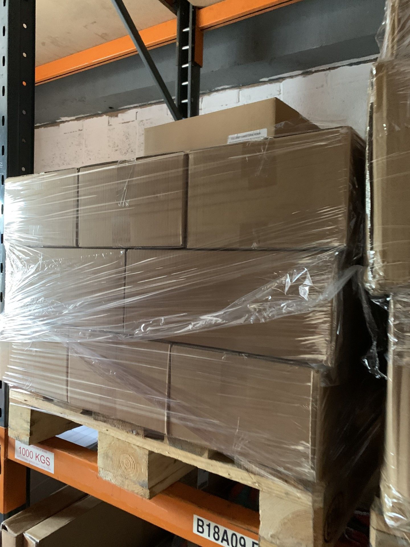PALLET CONTAINING APROX 1440 UNITS OF CHRISTOPHER ROBIN 75ML BACK TO YOUR BABY BLONDE MASK - Bild 2 aus 2