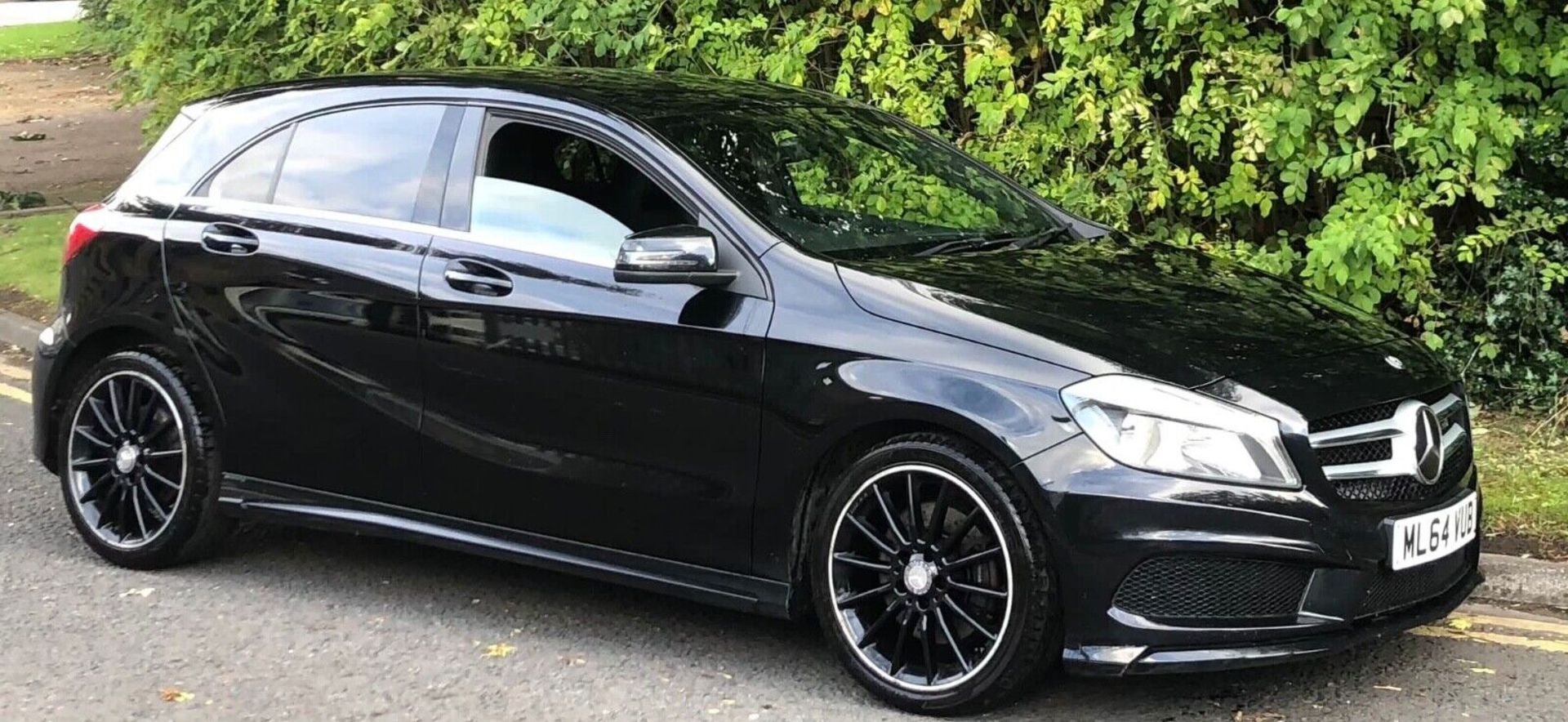 >>--NO VAT ON HAMMER--<< EFFORTLESS ELEGANCE: 2017 MERCEDES A220D AMG - Image 4 of 11