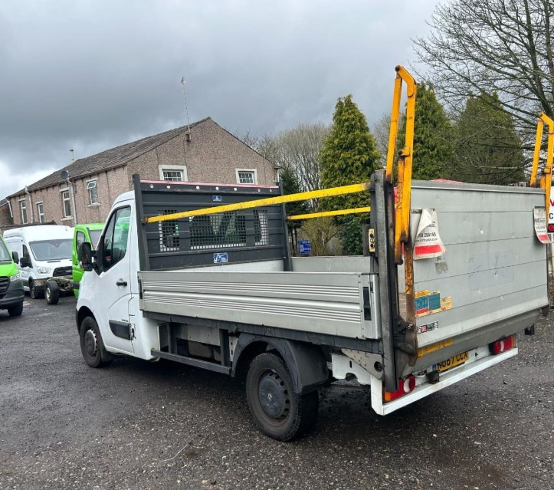 2018 RENAULT MASTER ML35 BUSINESS DCI 125: RELIABLE DIESEL DROPSIDE WITH TAIL LIFT - Bild 5 aus 13