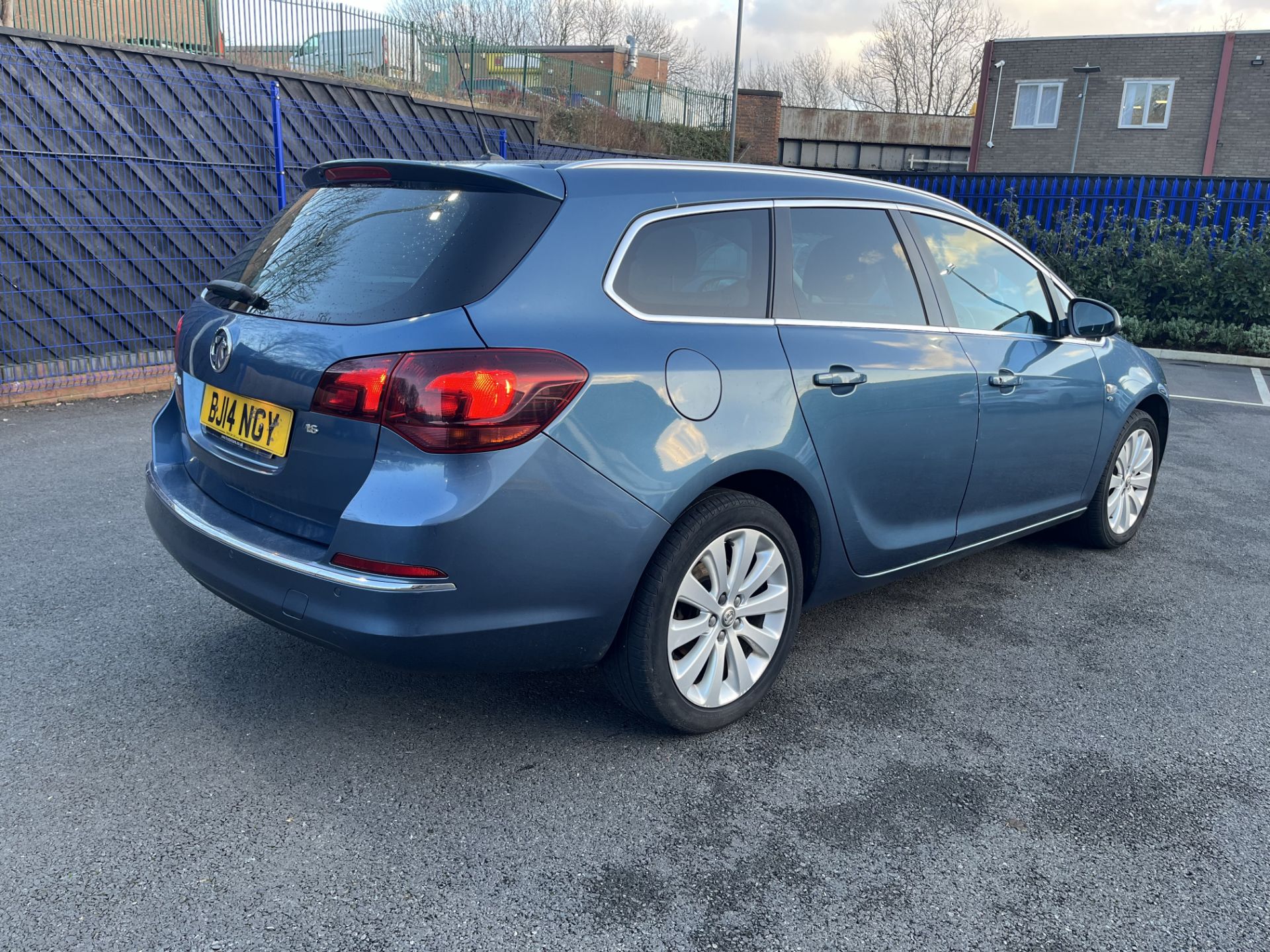 2014 VAUXHALL ASTRA ESTATE AUTOMATIC PETROL - Image 4 of 4