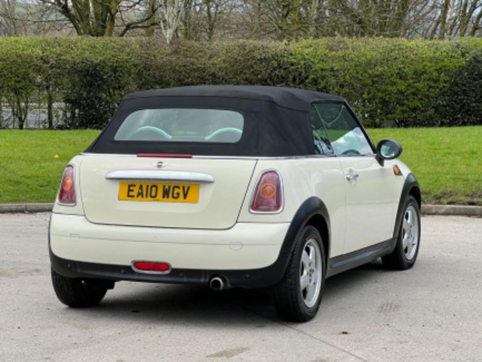 2010 MINI CONVERTIBLE ONE 1.6 - 92K MILES -WELL-MAINTAINED >--NO VAT ON HAMMER--<< - Bild 32 aus 95