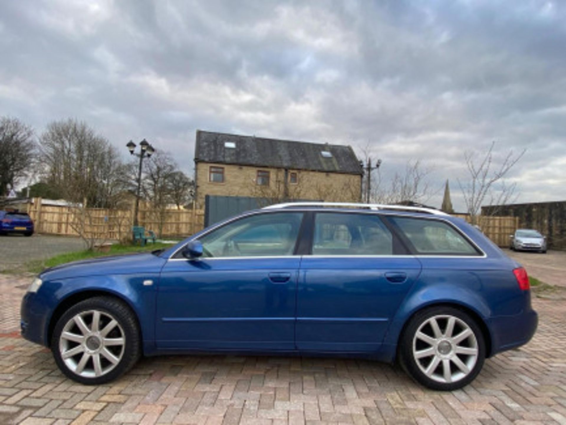 AUDI A4 AVANT 1.9 TDI SE 5DR ESTATE - RARE AND RELIABLE LUXURY WAGON >>--NO VAT ON HAMMER--<< - Image 32 of 97