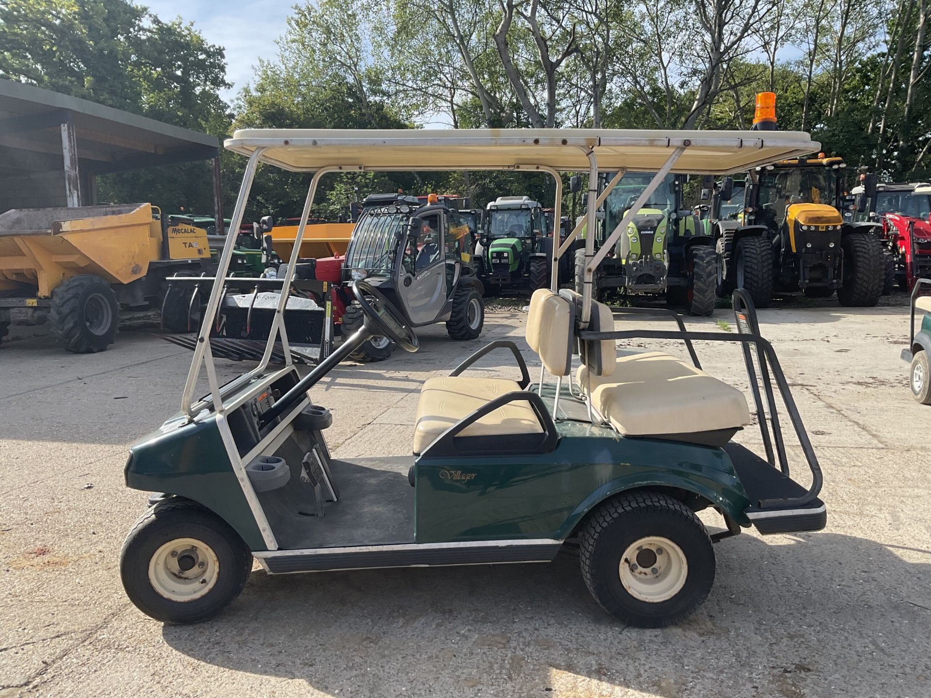 CLUB CAR VILLAGER GOLF BUGGY. PETROL. WINDSHIELD. 4 PASSENGERS. - Image 9 of 9