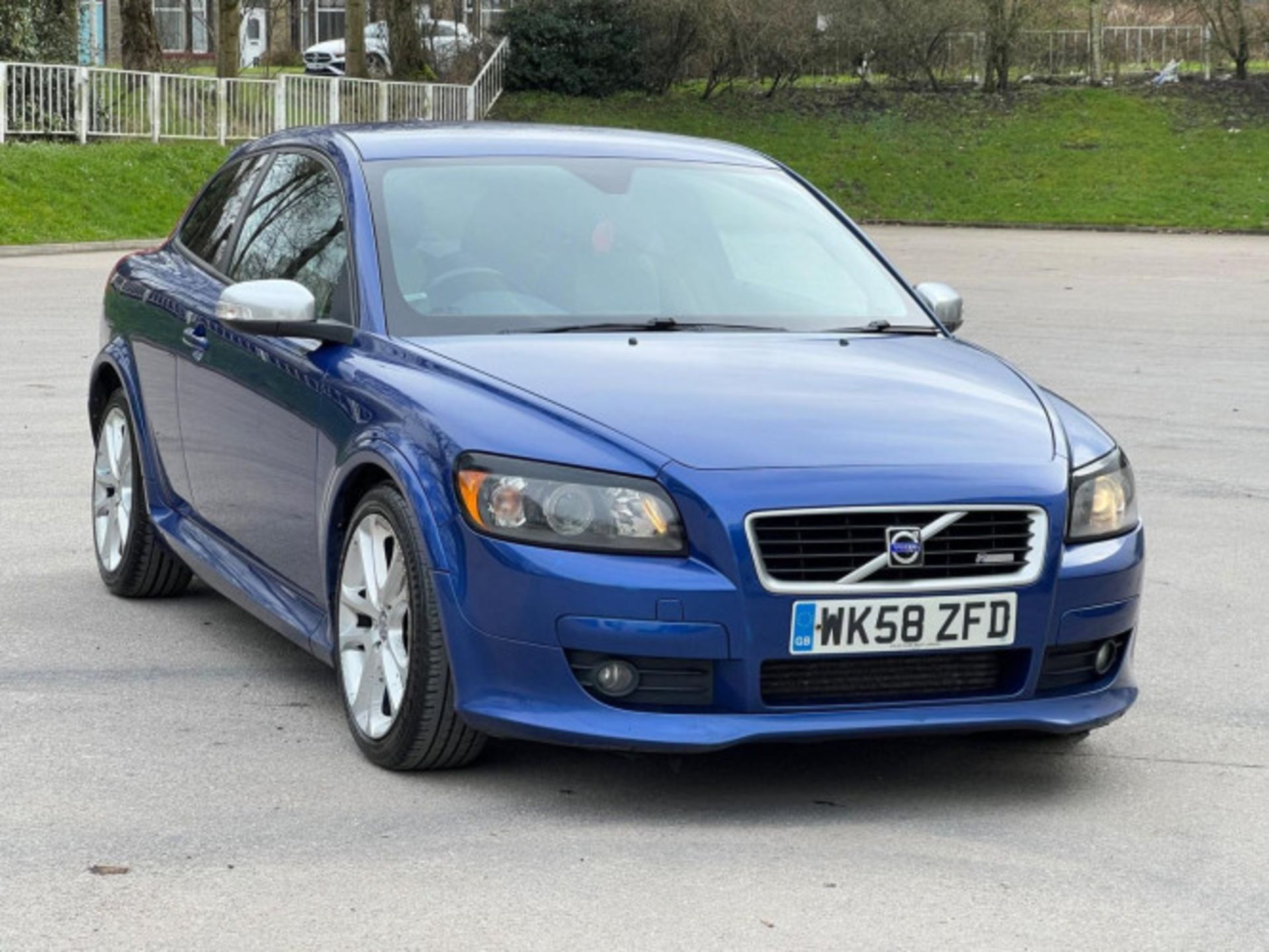 VOLVO C30 2.0D R-DESIGN SPORT 2DR - SPORTY AND LUXURIOUS COMPACT CAR >>--NO VAT ON HAMMER--<<