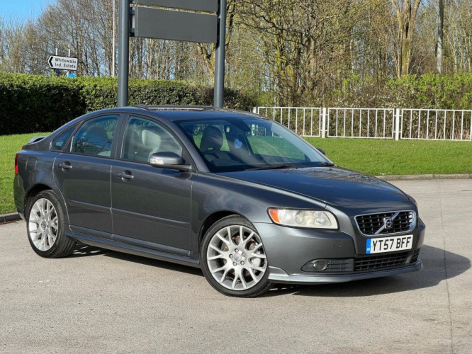 >>--NO VAT ON HAMMER--<< VOLVO S40 2.0 DIESEL SPORT: A RELIABLE AND WELL-MAINTAINED SALOON - Image 133 of 133