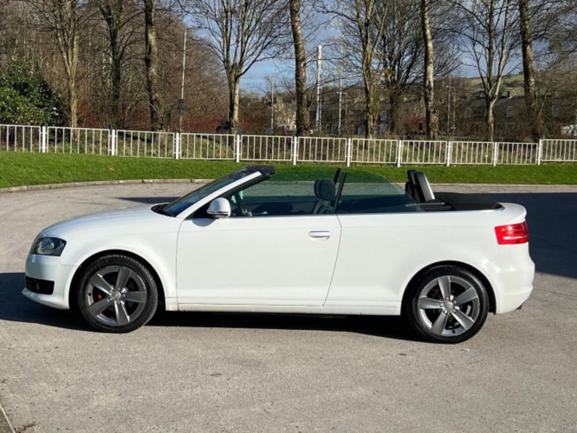 AUDI A3 CABRIOLET 2.0 TDI SPORT EURO 4 2DR **(ONLY 93 K MILEAGE)** >>--NO VAT ON HAMMER--<< - Image 97 of 113