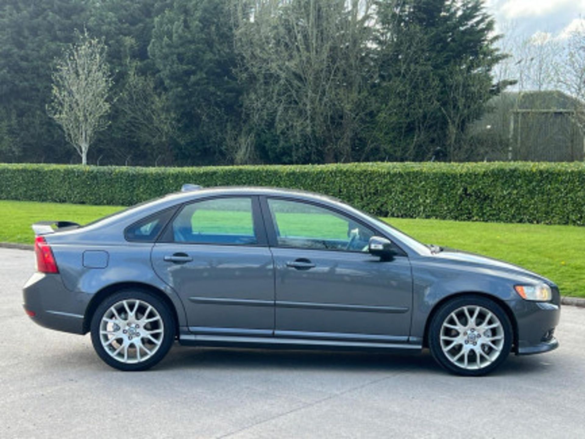 >>--NO VAT ON HAMMER--<< VOLVO S40 2.0 DIESEL SPORT: A RELIABLE AND WELL-MAINTAINED SALOON - Image 63 of 133