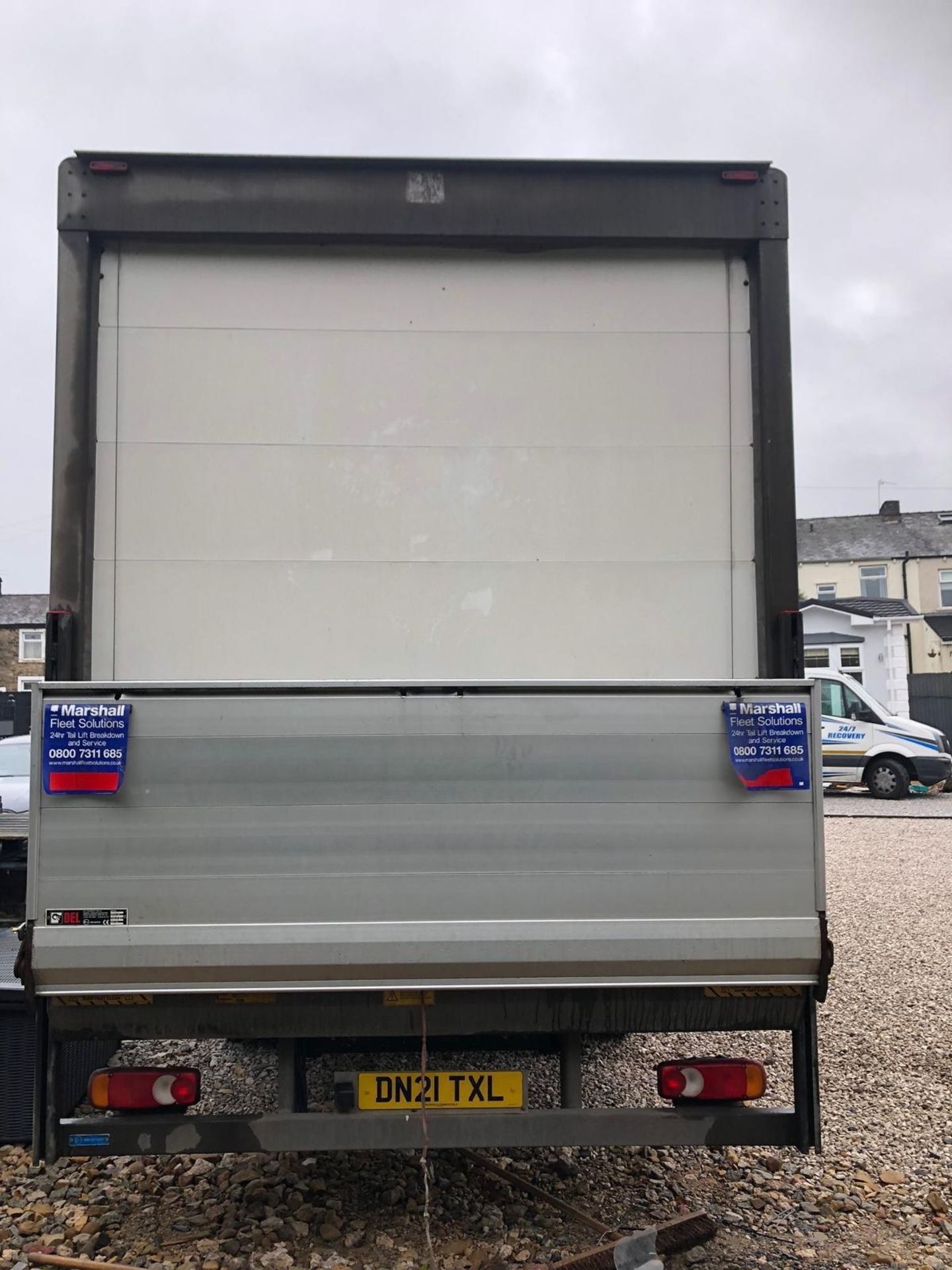 DAF LF BOX WITH TAIL LIFT - Image 2 of 6