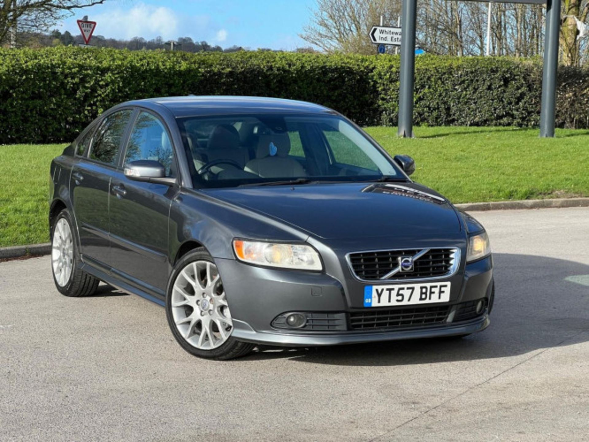 >>--NO VAT ON HAMMER--<< VOLVO S40 2.0 DIESEL SPORT: A RELIABLE AND WELL-MAINTAINED SALOON - Image 132 of 133