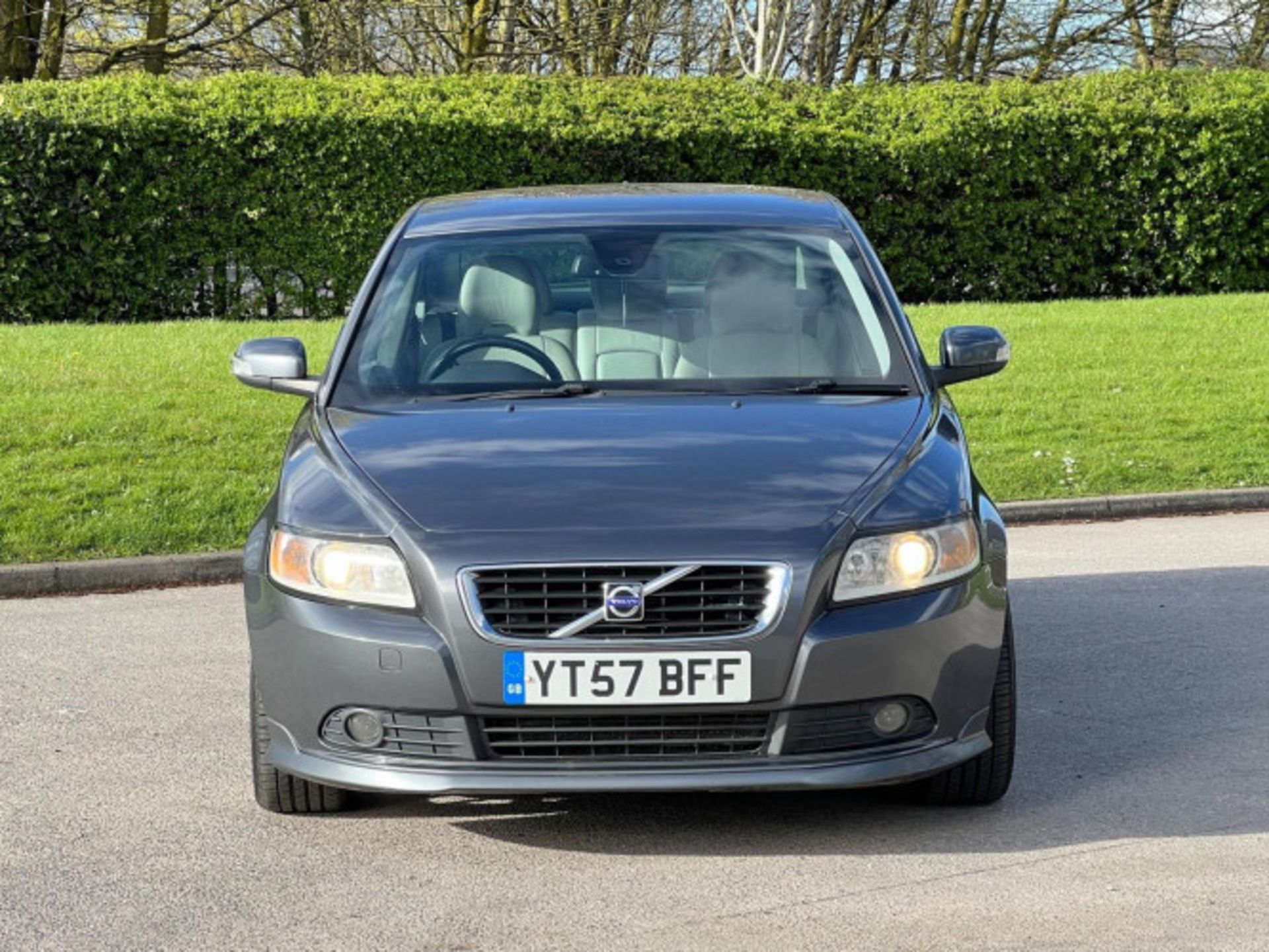 >>--NO VAT ON HAMMER--<< VOLVO S40 2.0 DIESEL SPORT: A RELIABLE AND WELL-MAINTAINED SALOON - Image 131 of 133