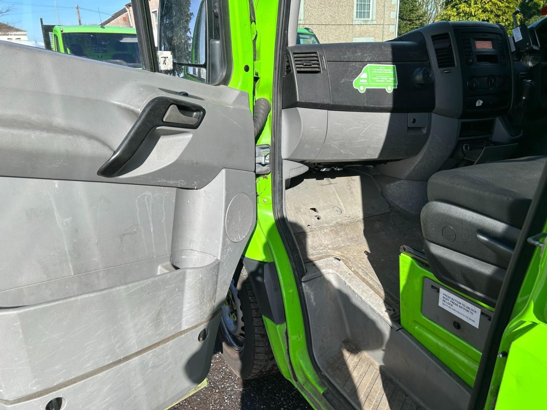 SMOOTH RIDE: 2018 MERCEDES SPRINTER AUTOMATIC DIESEL - Image 8 of 15