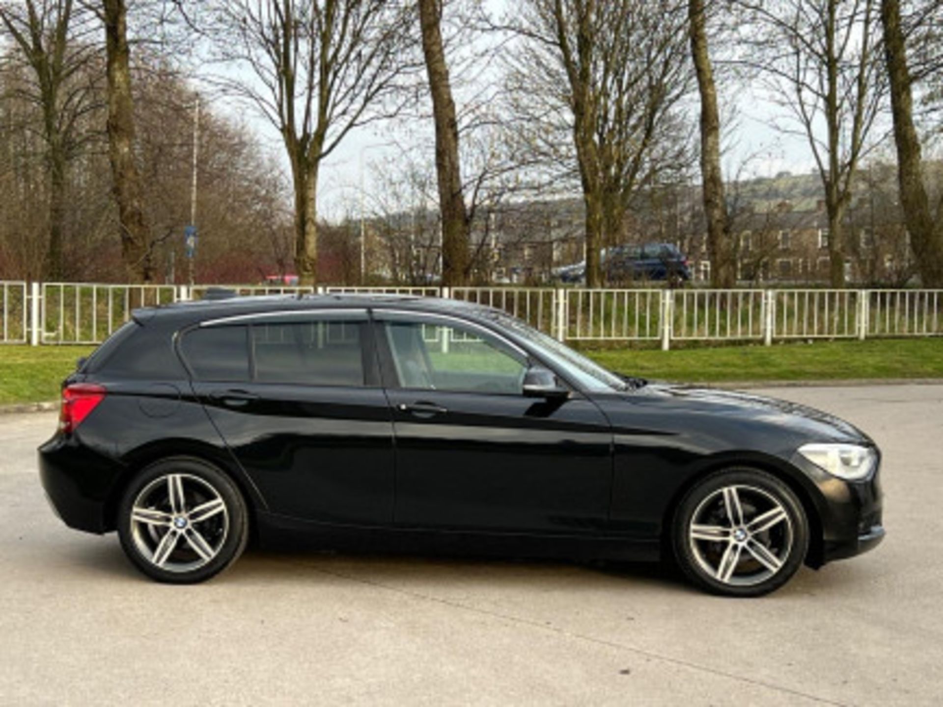 2014 BMW 1 SERIES 1.6 116D ED EFFICIENT DYNAMICS BUSINESS 5DR >>--NO VAT ON HAMMER--<< - Image 42 of 119