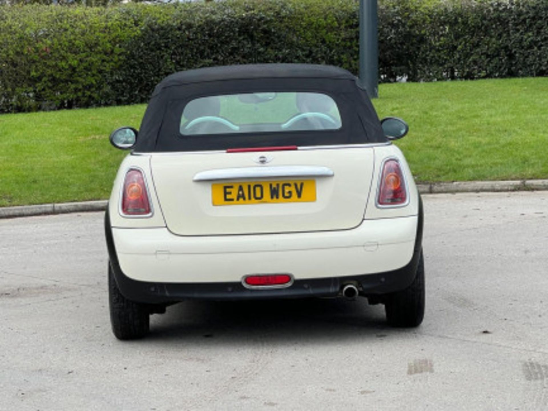 2010 MINI CONVERTIBLE ONE 1.6 - 92K MILES -WELL-MAINTAINED >--NO VAT ON HAMMER--<< - Image 31 of 95