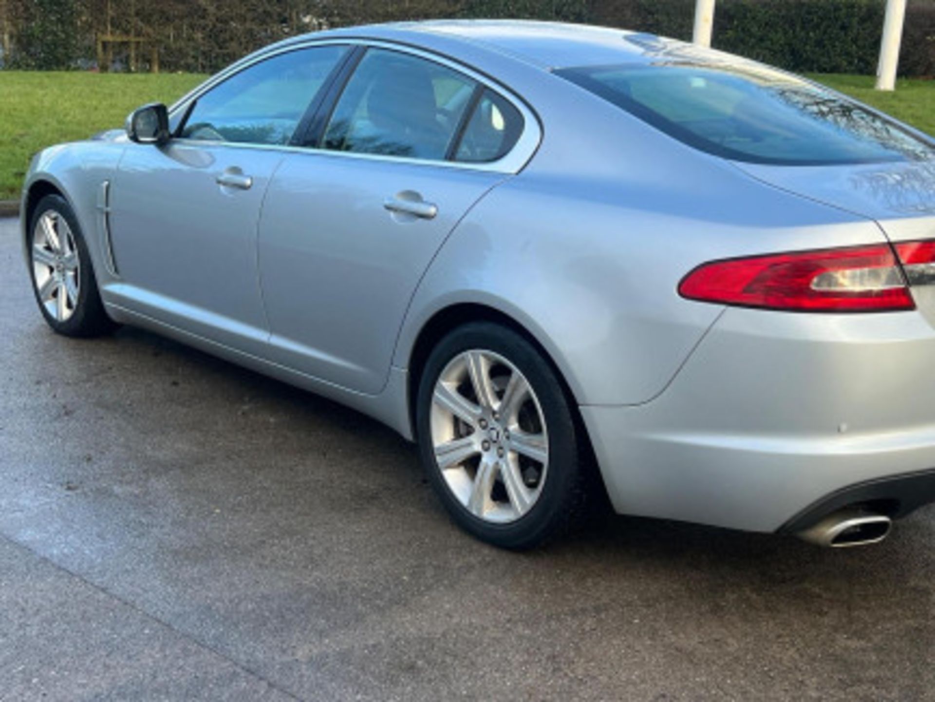 LUXURIOUS JAGUAR XF 3.0D V6 LUXURY 4DR AUTOMATIC SALOON >>--NO VAT ON HAMMER--<< - Image 47 of 118