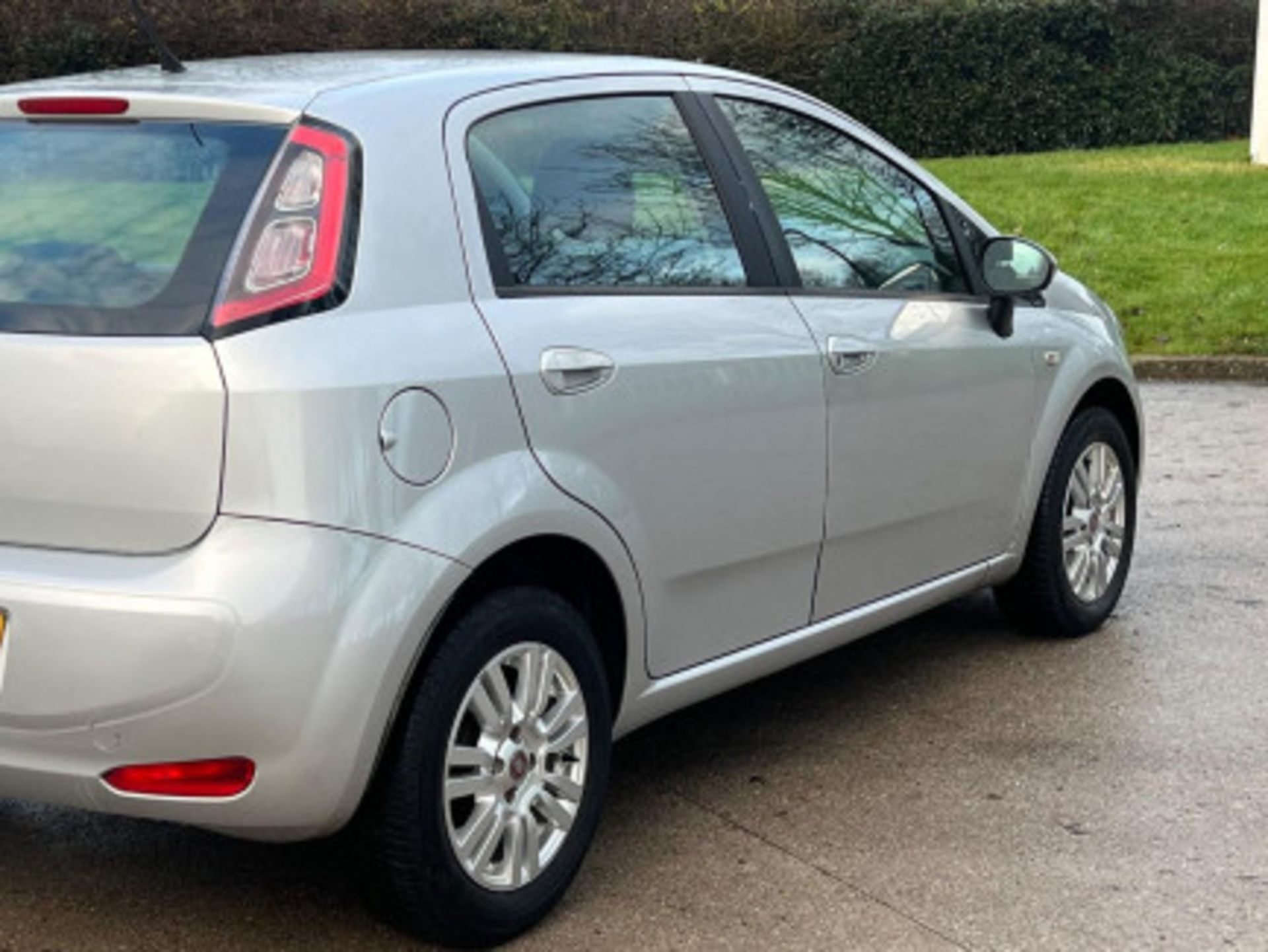 2013 FIAT PUNTO 1.4 PETROL - LONG MOT, >>--NO VAT ON HAMMER--<< - Bild 33 aus 105