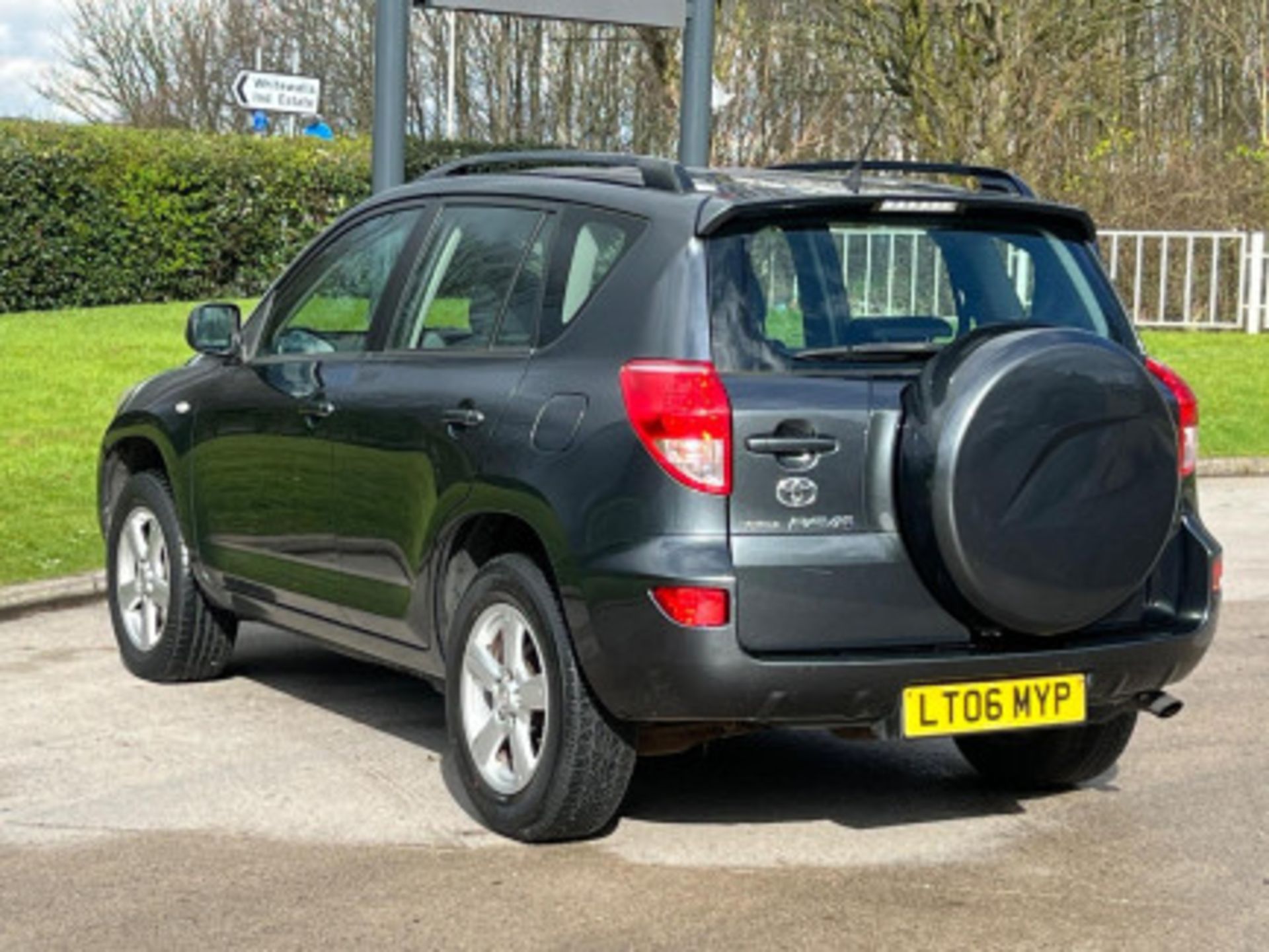 2006 TOYOTA RAV4 2.0 XT3 4WD 5DR >>--NO VAT ON HAMMER--<< - Image 53 of 131