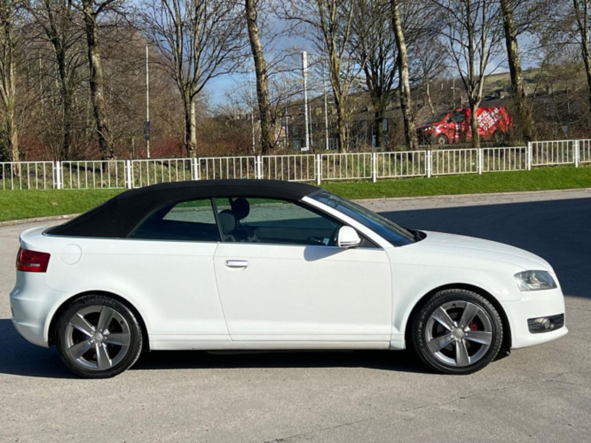 AUDI A3 CABRIOLET 2.0 TDI SPORT EURO 4 2DR **(ONLY 93 K MILEAGE)** >>--NO VAT ON HAMMER--<< - Image 103 of 113