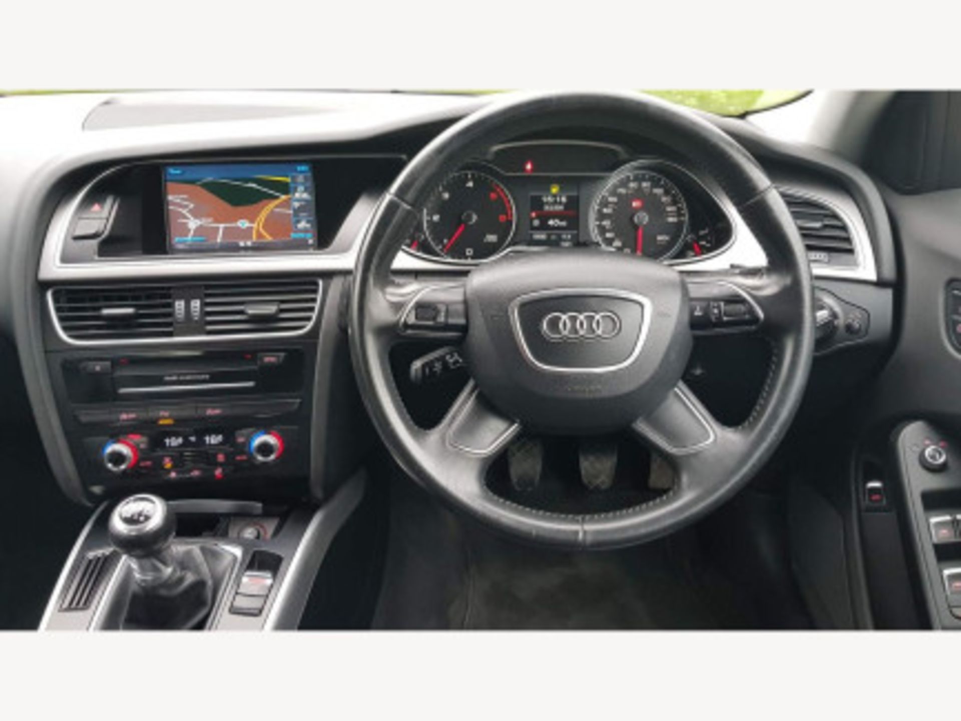 2013 AUDI A4 2.0 TDI SE TECHNIK 4DR - >>-NO VAT ON HAMMER<< - Image 37 of 193