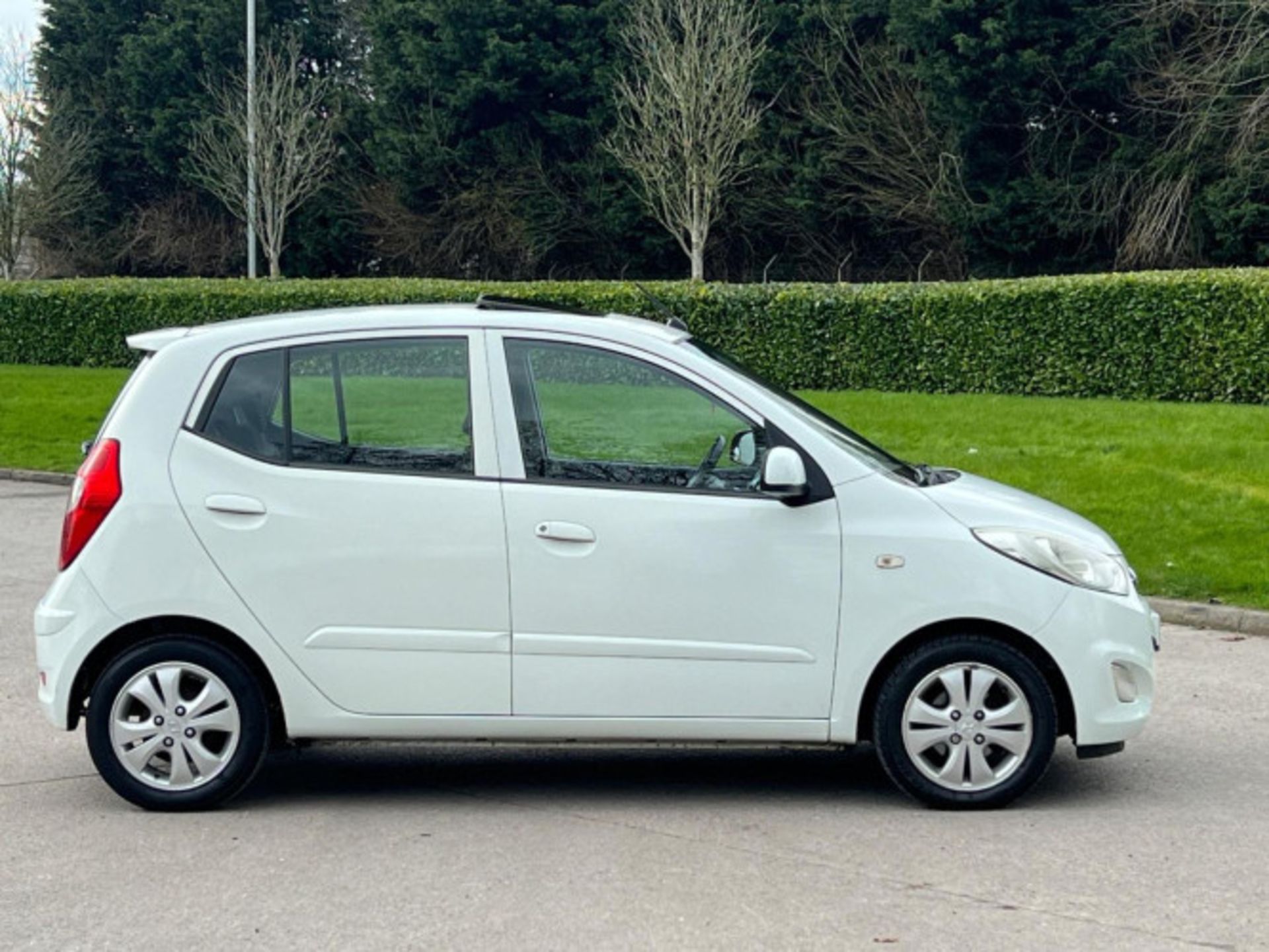 2011 HYUNDAI I10 1.2 STYLE EURO 5DR WHITE >>--NO VAT ON HAMMER--<< - Image 95 of 116