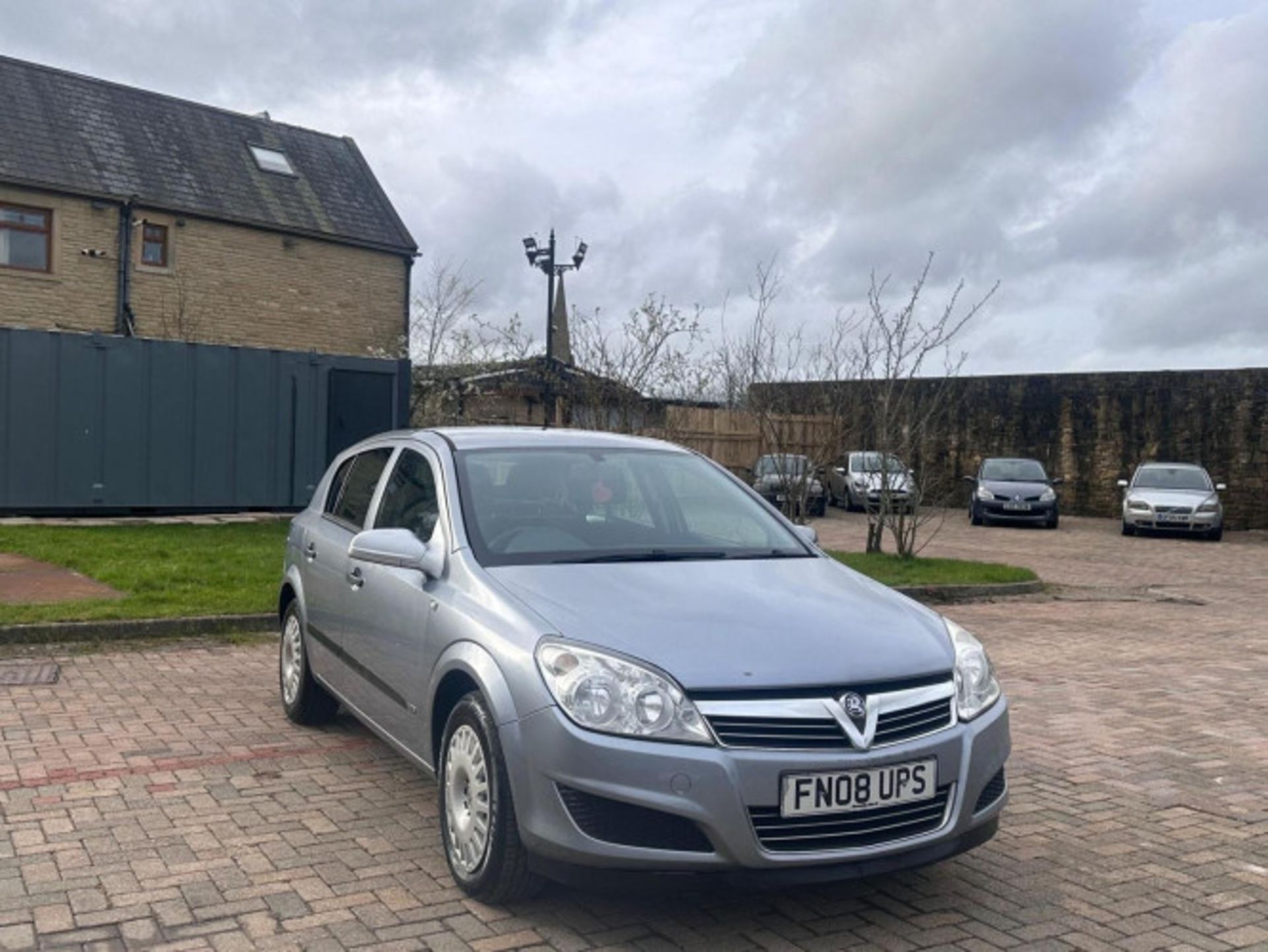 EXCEPTIONAL VAUXHALL ASTRA 1.4 16V LIFE 5 5DR (ONLY 67 K MILEAGE ) >>--NO VAT ON HAMMER--<<