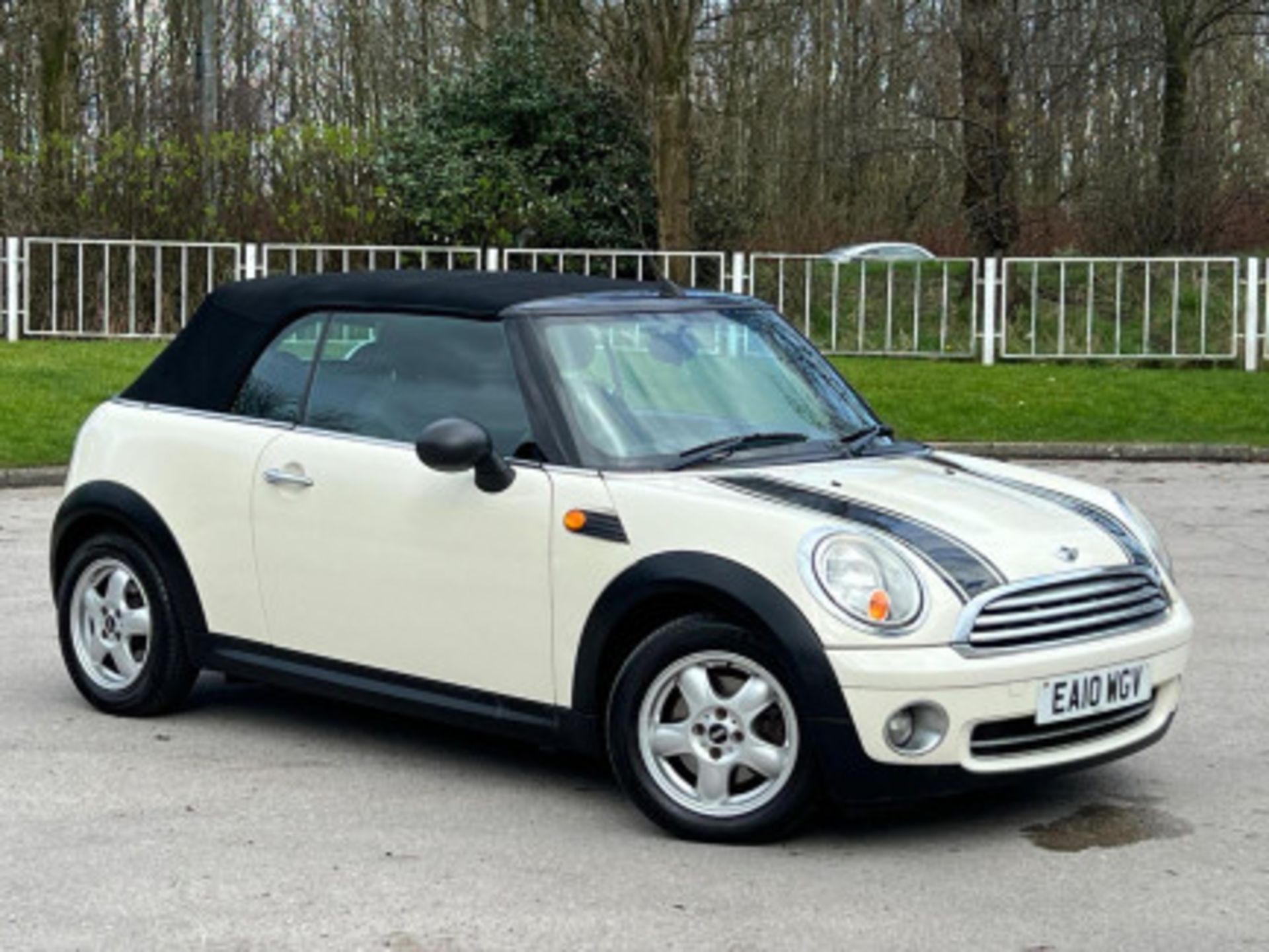 2010 MINI CONVERTIBLE ONE 1.6 - 92K MILES -WELL-MAINTAINED >--NO VAT ON HAMMER--<< - Image 39 of 95