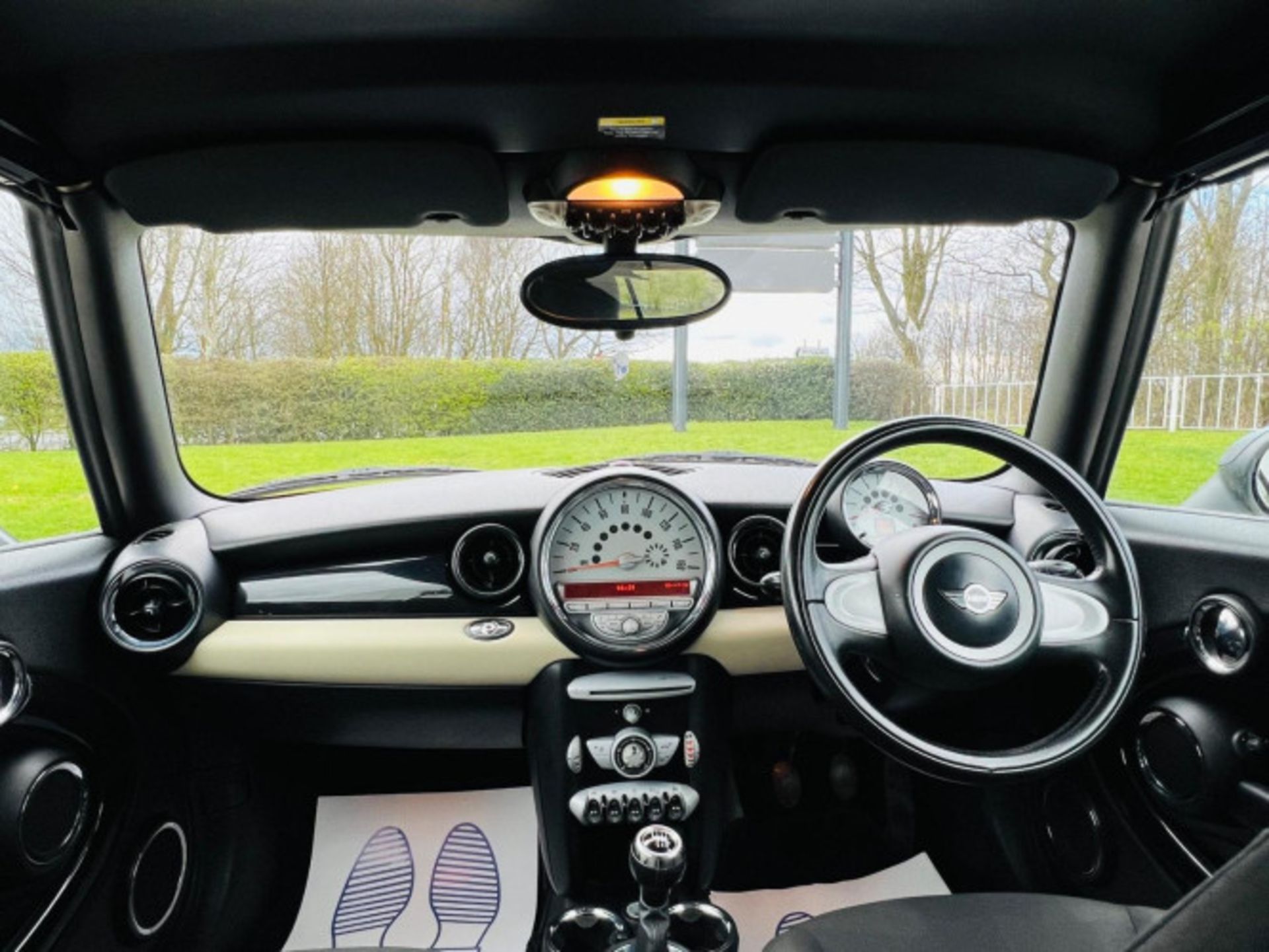 2010 MINI CONVERTIBLE ONE 1.6 - 92K MILES -WELL-MAINTAINED >--NO VAT ON HAMMER--<< - Image 94 of 95