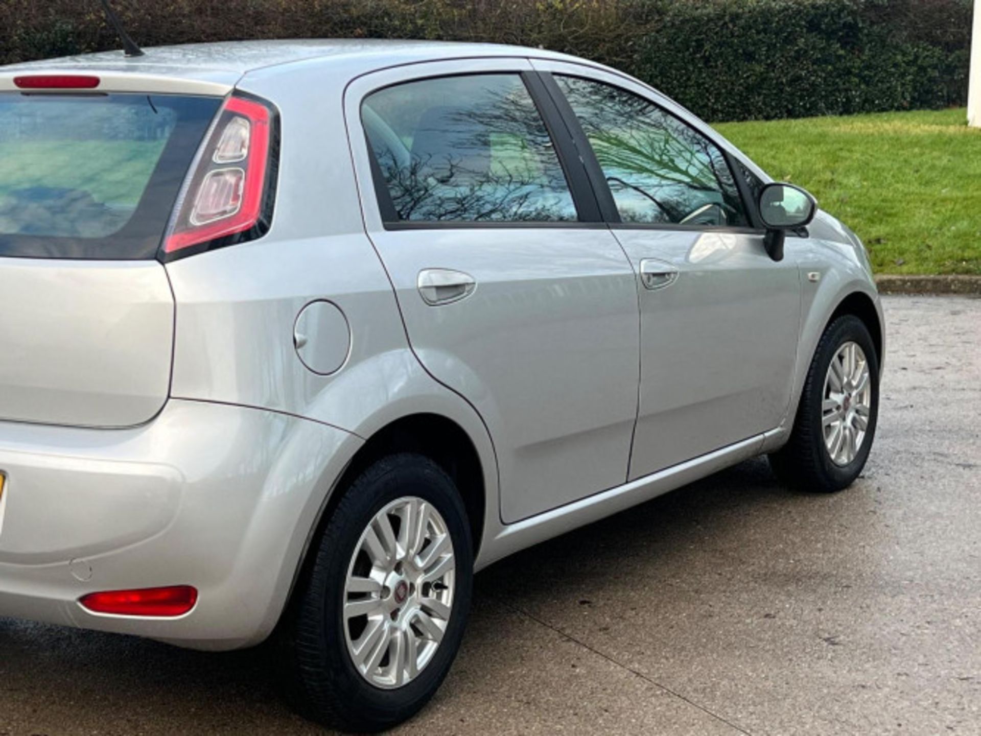 2013 FIAT PUNTO 1.4 PETROL - LONG MOT, >>--NO VAT ON HAMMER--<< - Image 94 of 105