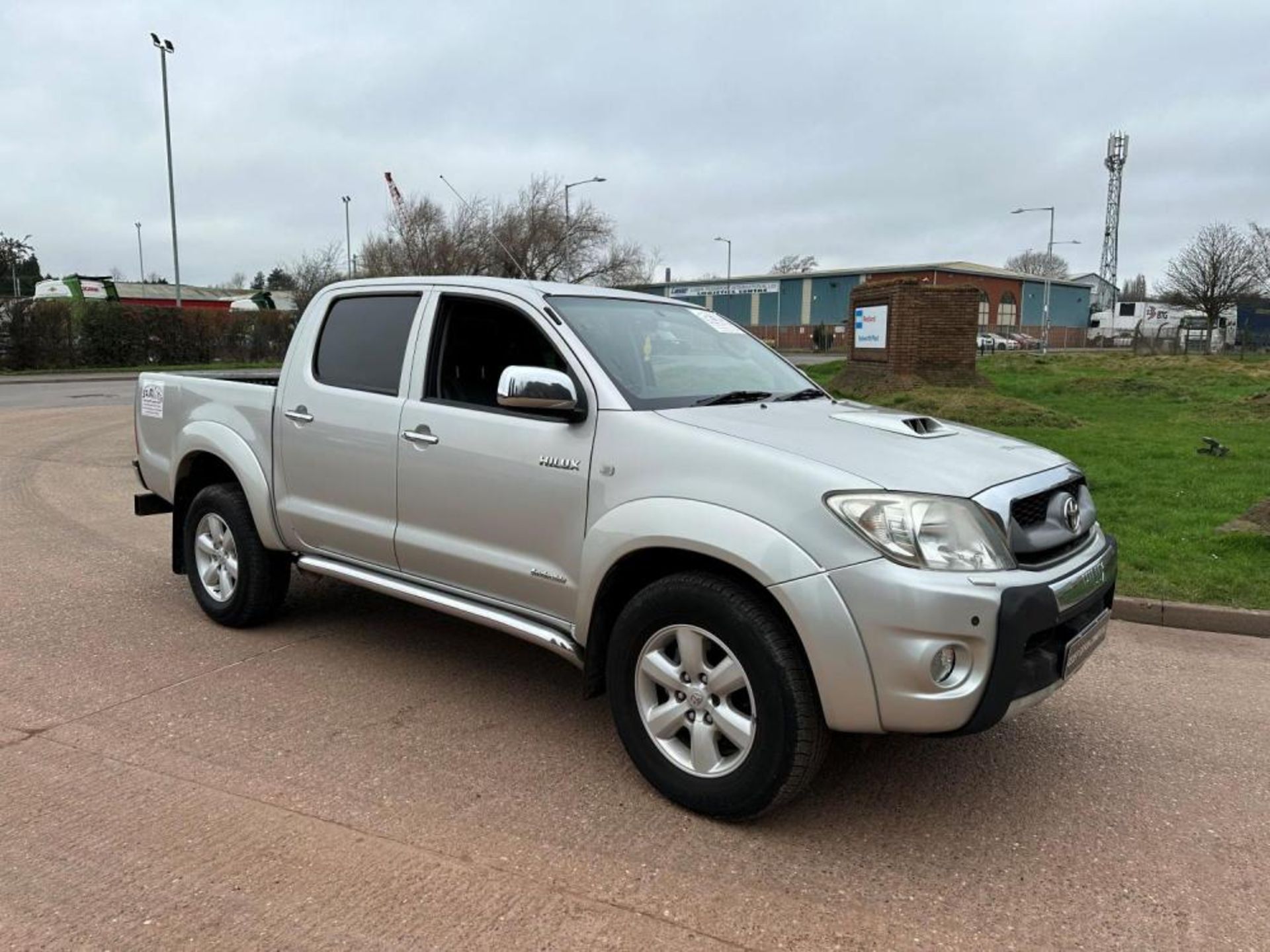 2011 TOYOTA HILUX INVINCIBLE D-4D 4X4 - Image 12 of 15