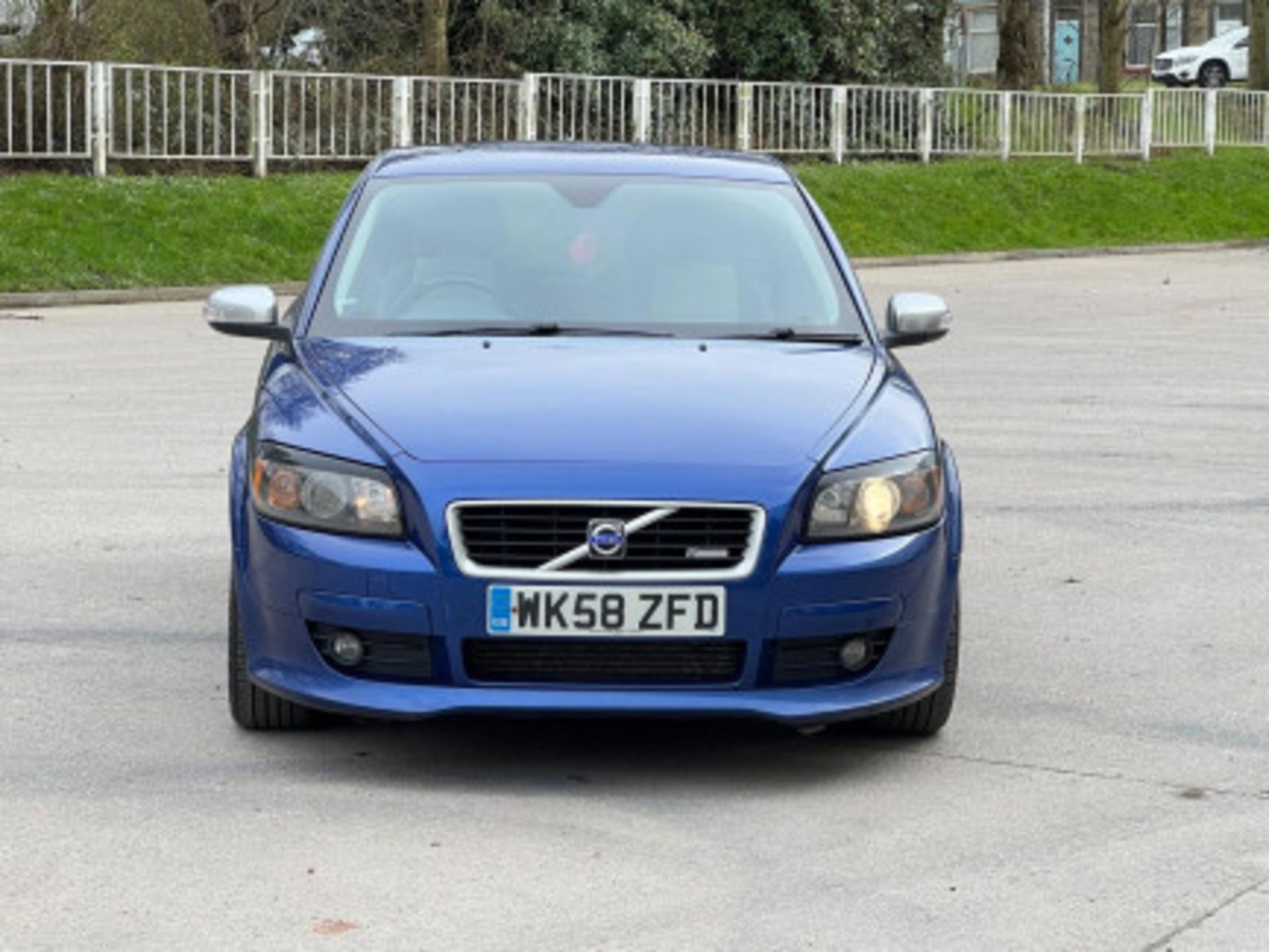 VOLVO C30 2.0D R-DESIGN SPORT 2DR - SPORTY AND LUXURIOUS COMPACT CAR >>--NO VAT ON HAMMER--<< - Image 45 of 103