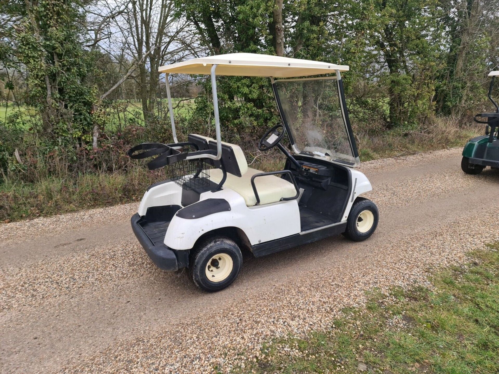 YAMAHA CLUBCAR PETROL GOLF BUGGY - Bild 2 aus 6