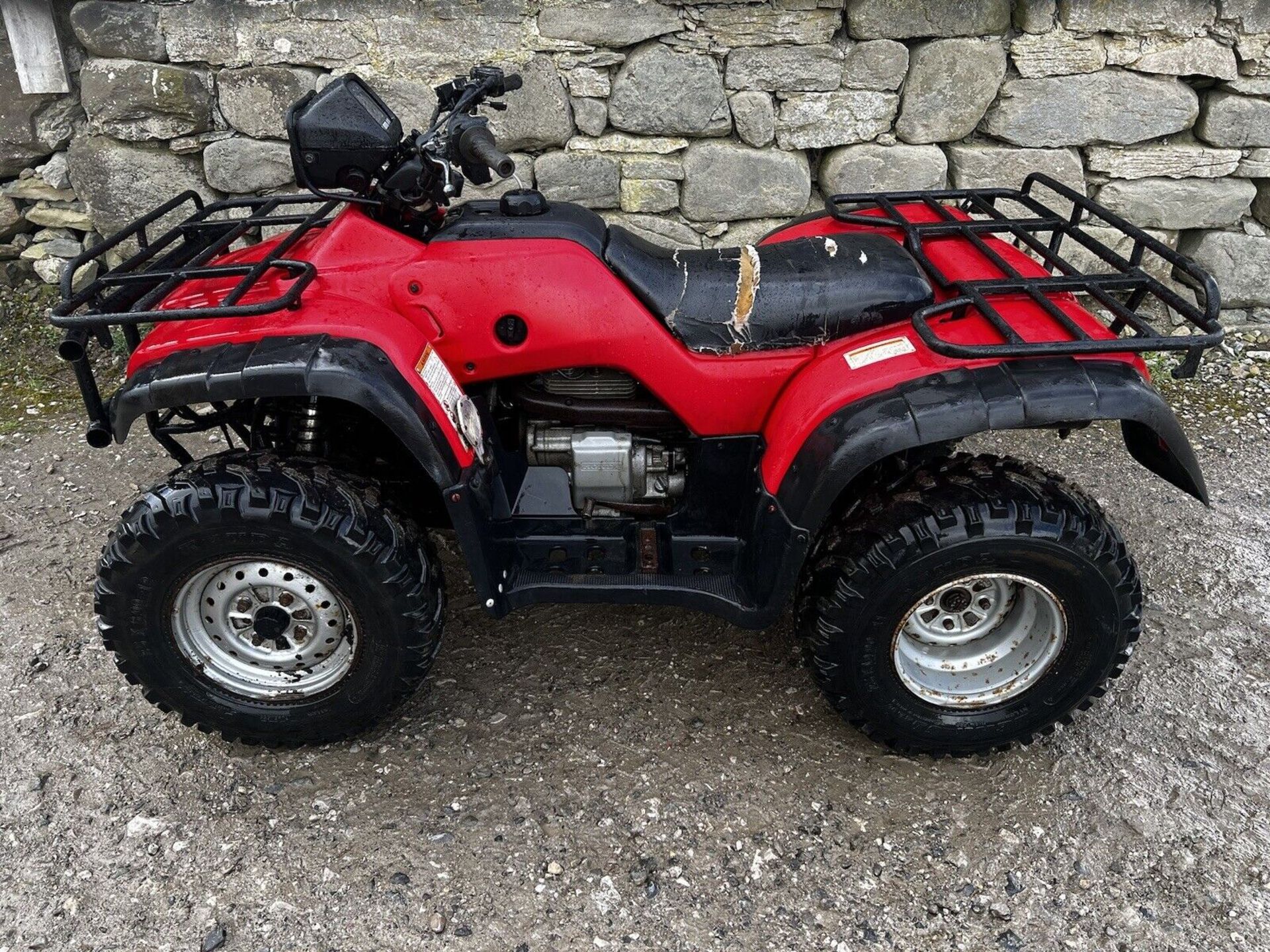 UNLEASH YOUR RIDE: HONDA TRX420 4WD - NO LIMITS, NO COMPROMISES - Bild 2 aus 6