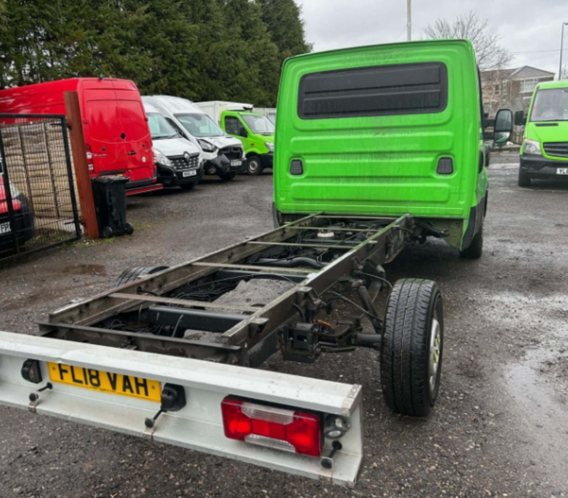 2018 IVECO DAILY 35S12: UNPARALLELED PERFORMANCE AND VERSATILITY IN A CHASSIS CAB!" - Image 4 of 11