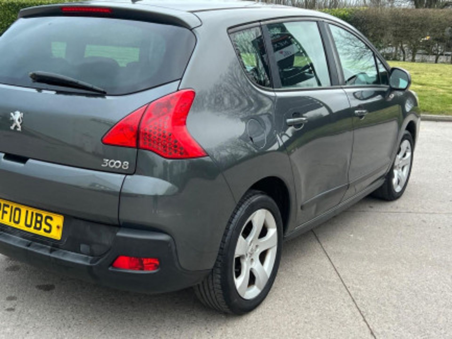 2010 PEUGEOT 3008 1.6 HDI ACTIVE EURO 4 5DR GREY >>--NO VAT ON HAMMER--<< - Image 38 of 119