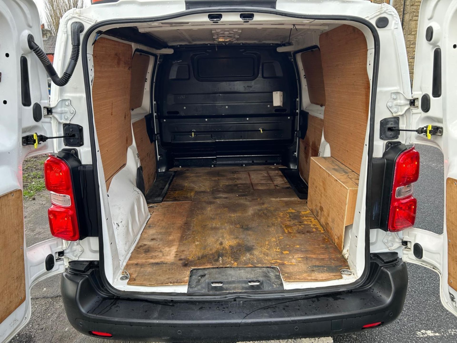 2019 CITROEN DISPATCH - 124K MILES - HPI CLEAR - READY TO GO ! - Image 8 of 12