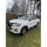 TOYOTA HILUX INVINCIBLE X AUTO LEATHER TOW BAR